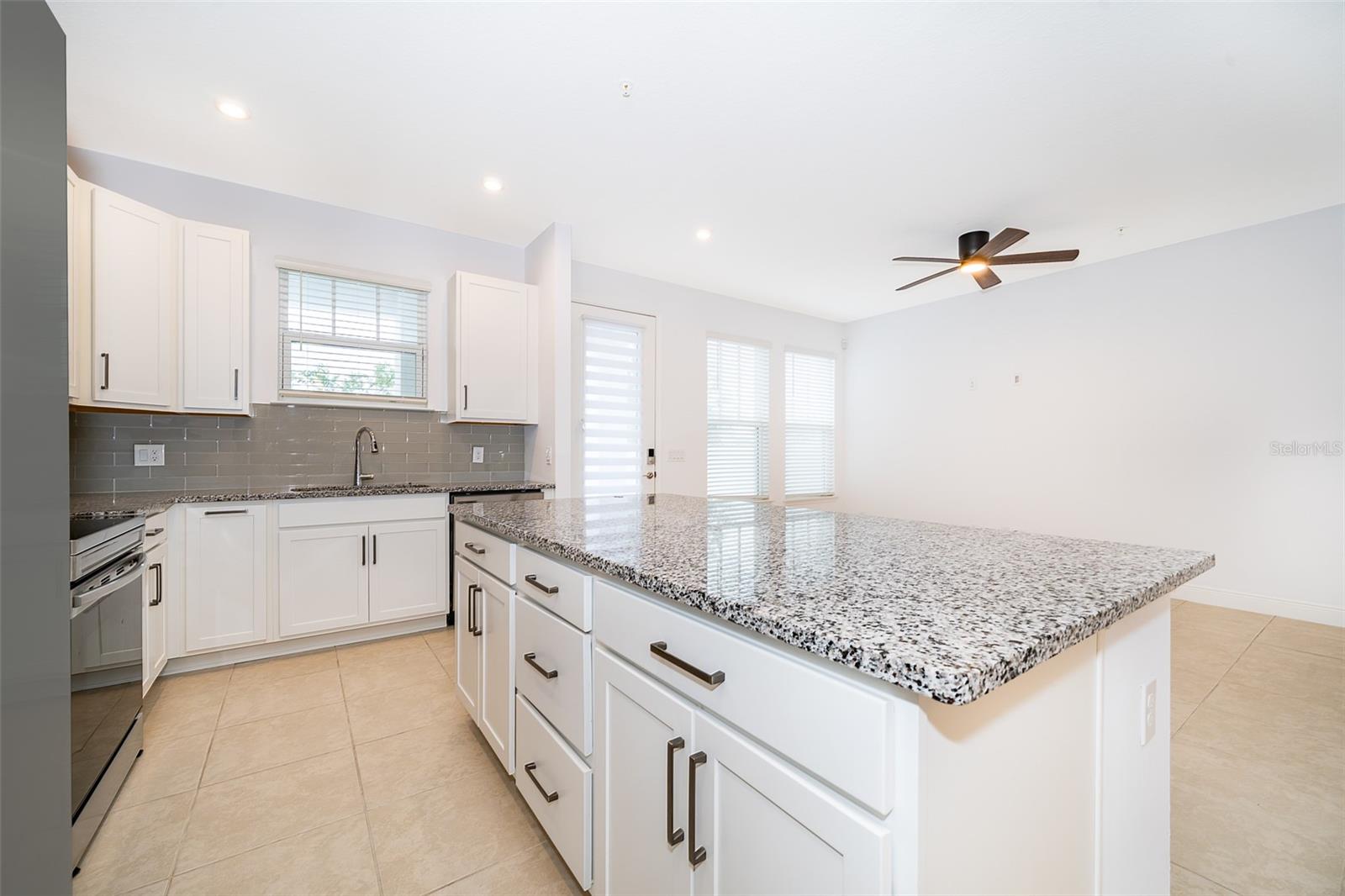 Image 9 of 26 For 7039 Nemours Parkway