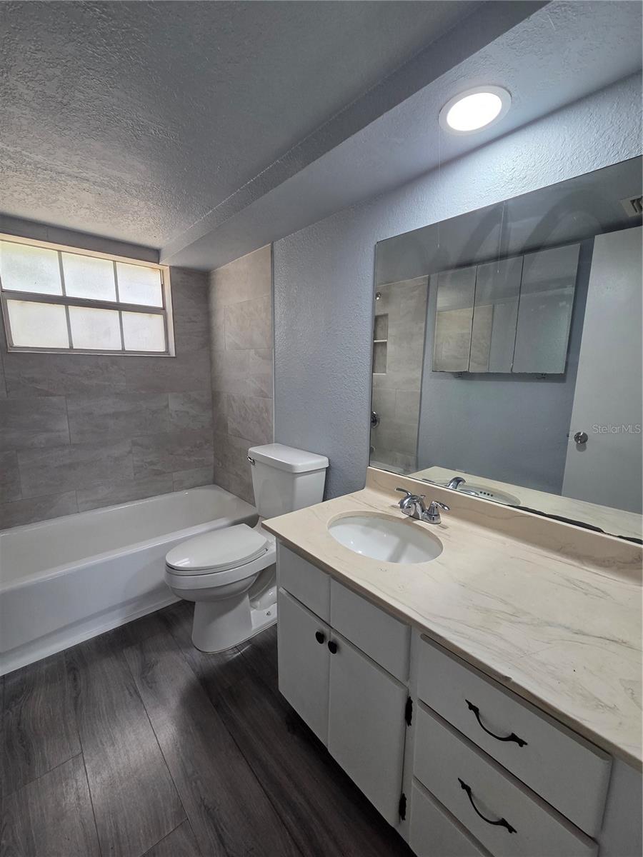 Image 11 of 19 For 706 Dixie Avenue 14