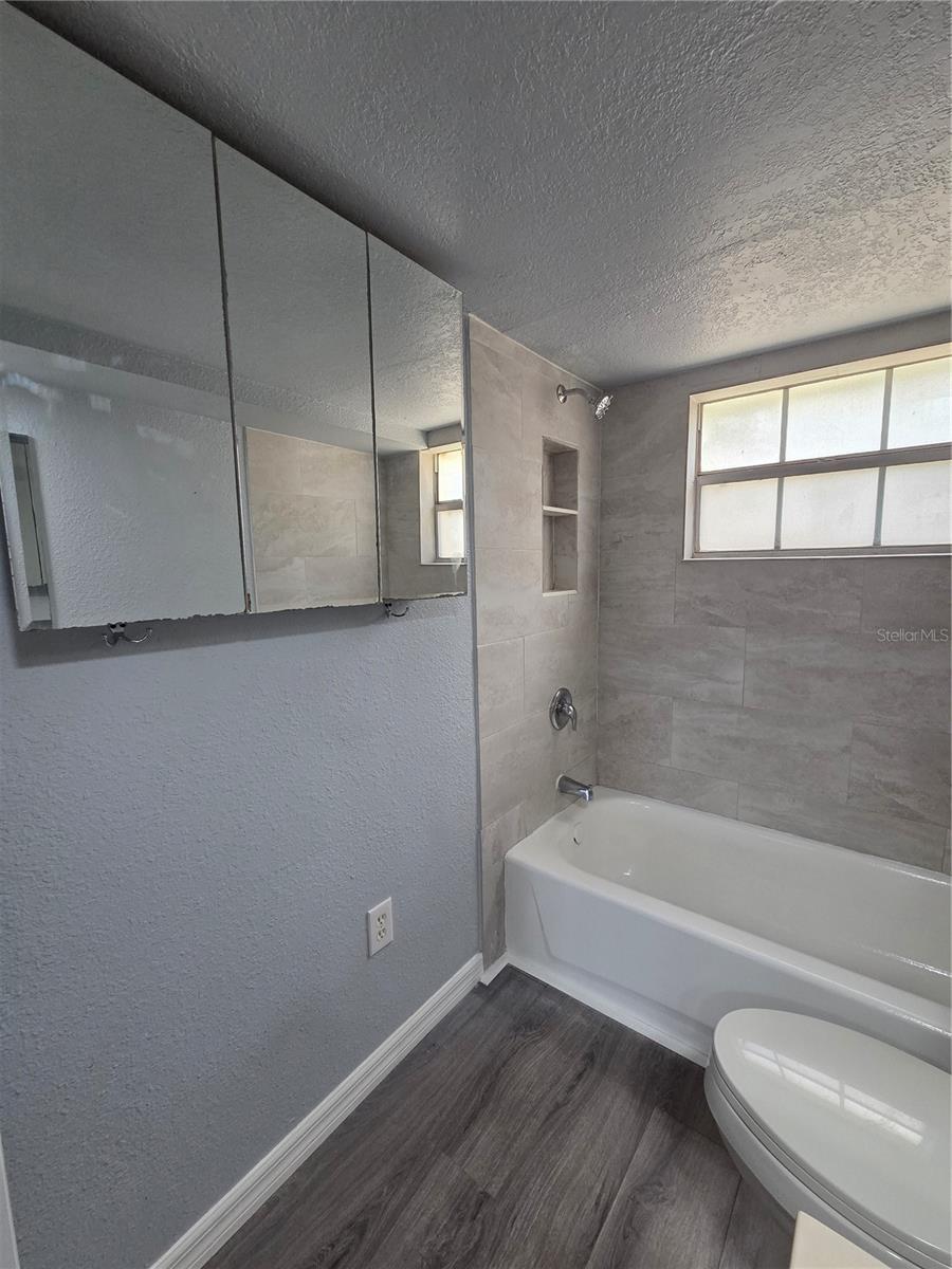 Image 12 of 19 For 706 Dixie Avenue 14