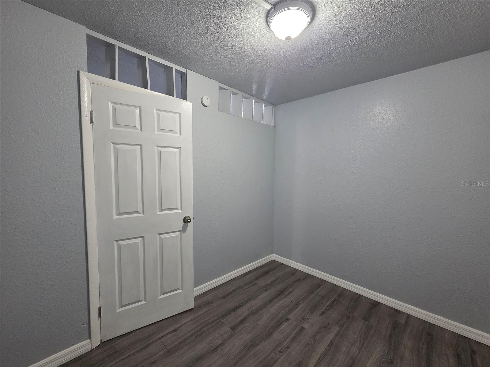 Image 19 of 19 For 706 Dixie Avenue 14