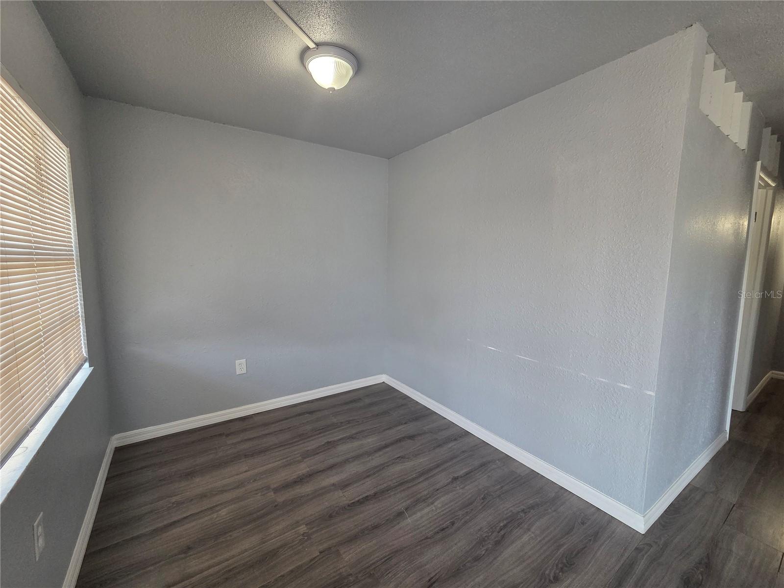 Image 3 of 19 For 706 Dixie Avenue 14