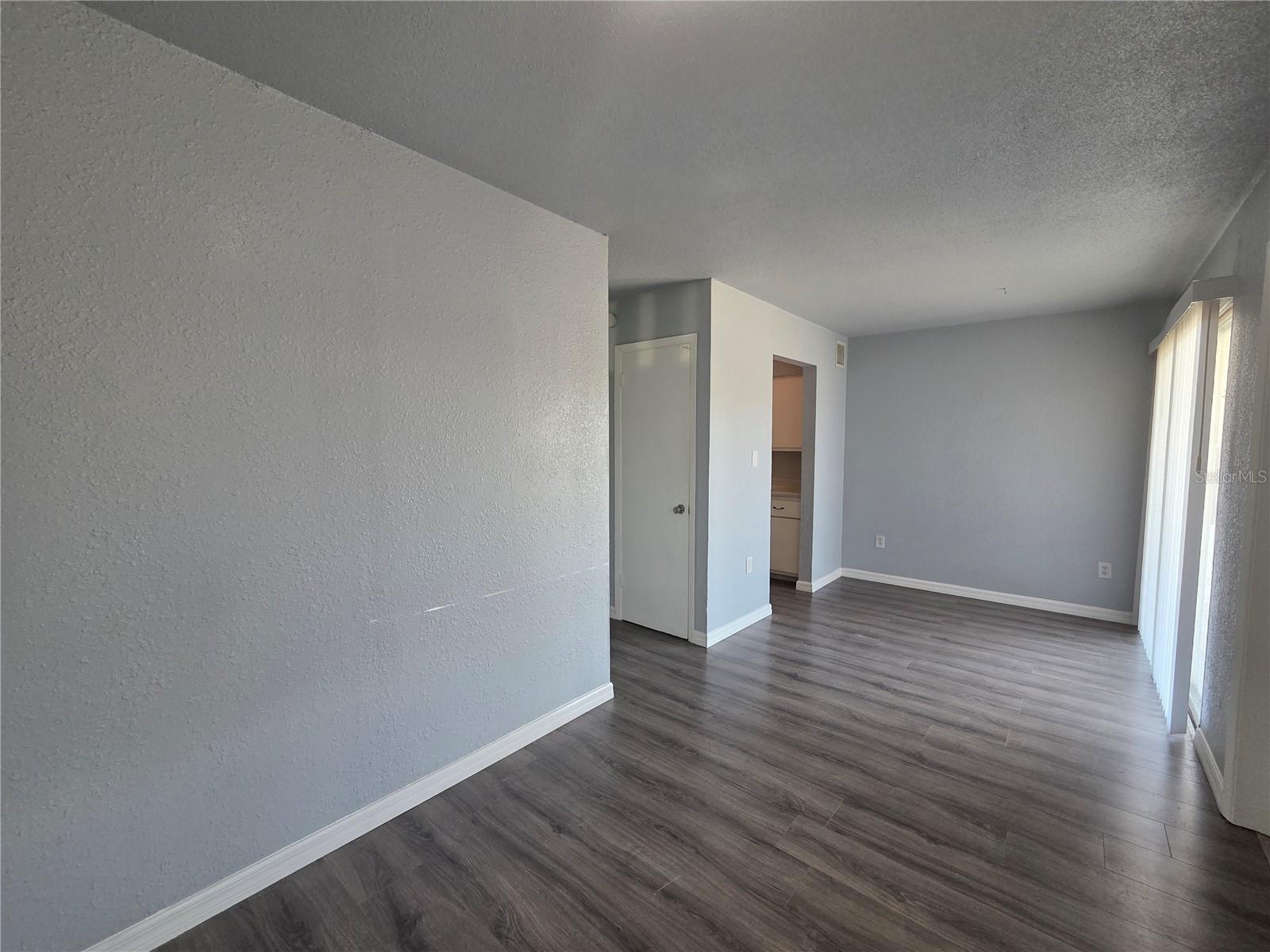 Image 4 of 19 For 706 Dixie Avenue 14