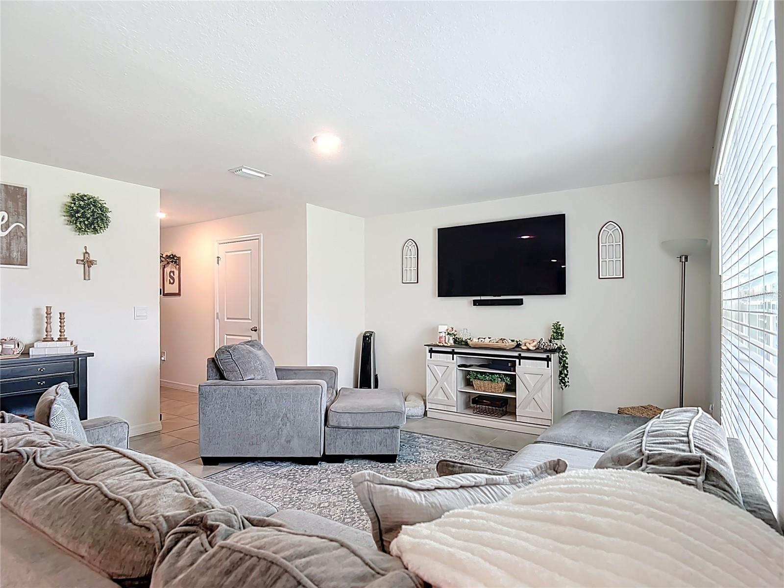 Image 7 of 45 For 8746 45th Court