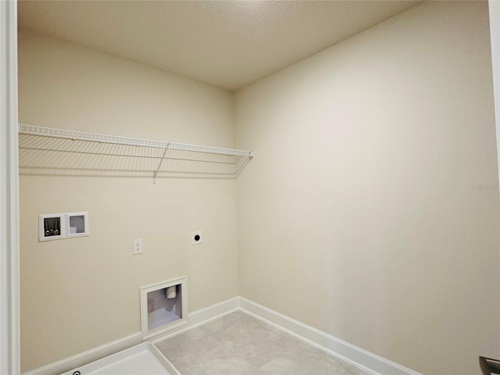 Image 11 of 18 For 4487 Sagefield Drive