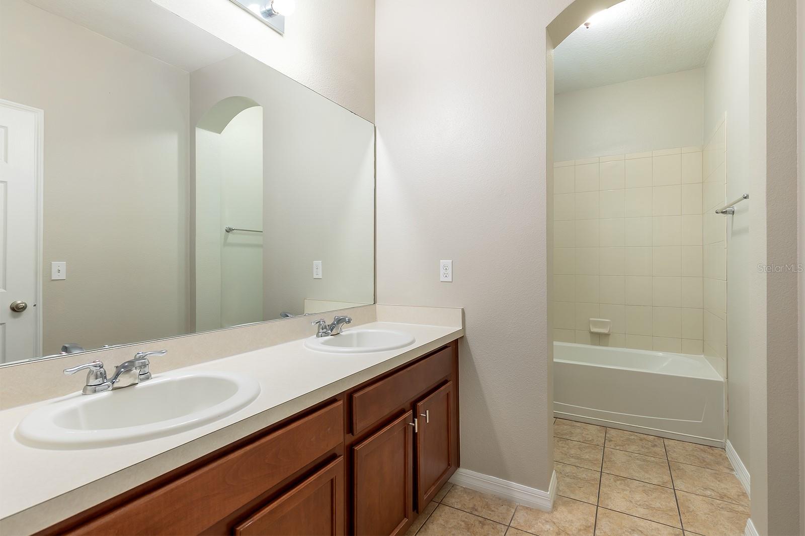 Image 39 of 61 For 15505 Belle Meade Drive