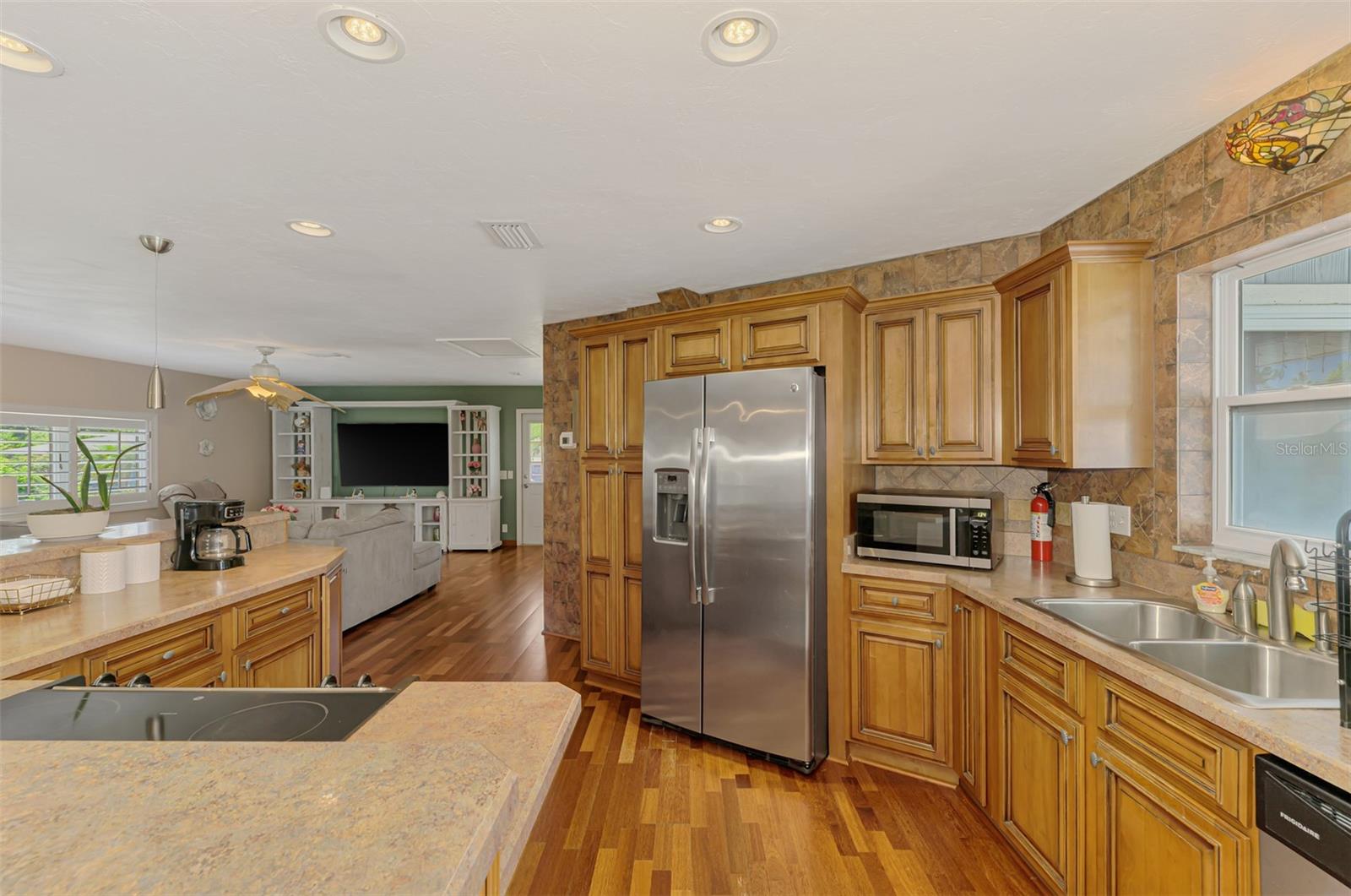 Image 11 of 66 For 5864 Viola Road