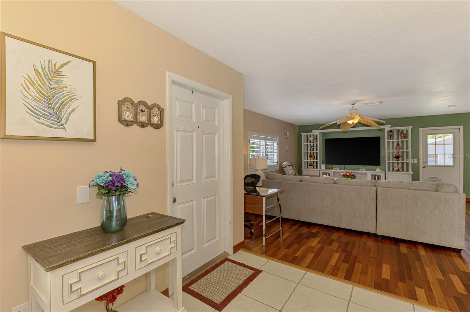 Image 19 of 66 For 5864 Viola Road