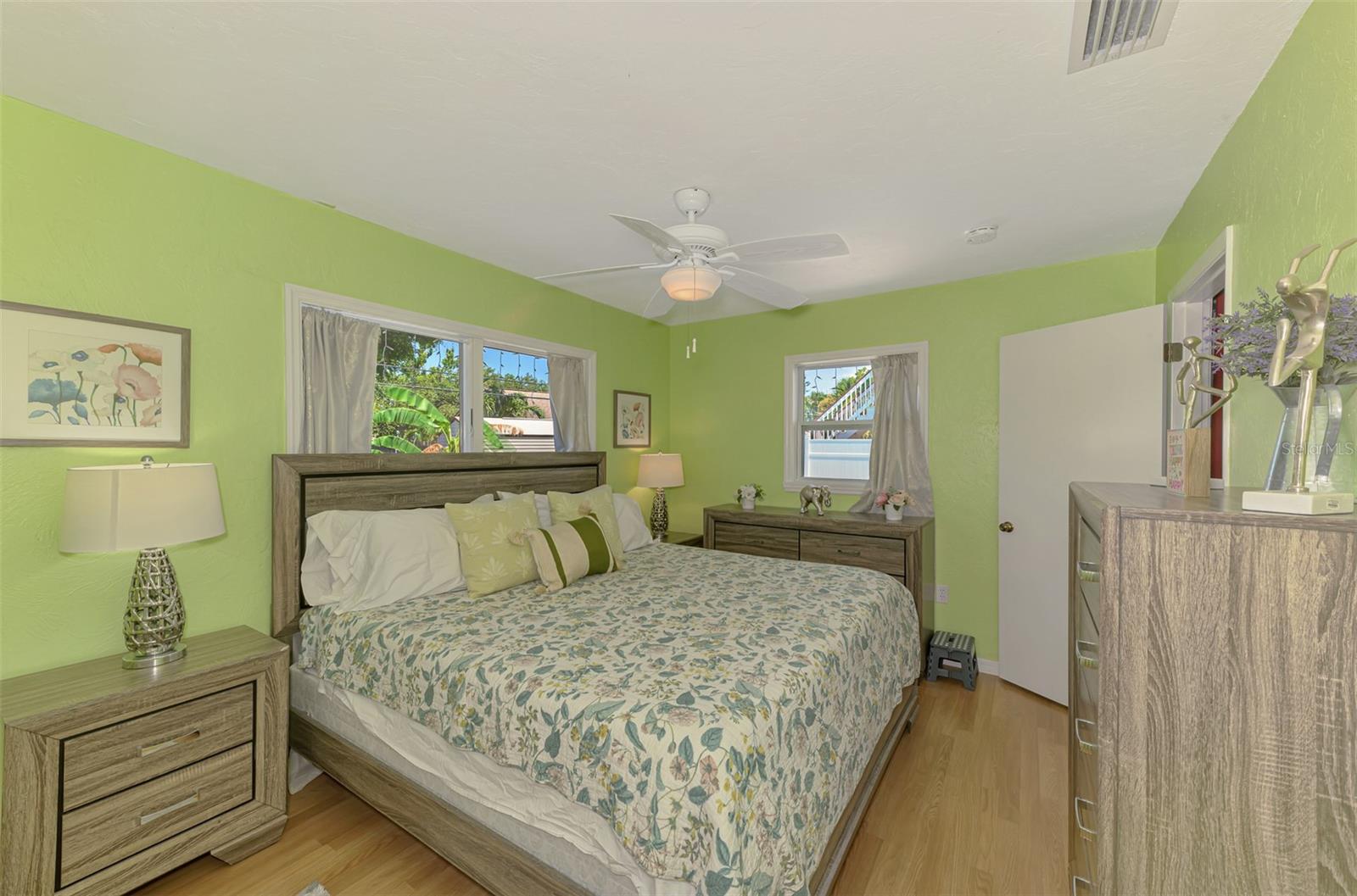 Image 40 of 66 For 5864 Viola Road