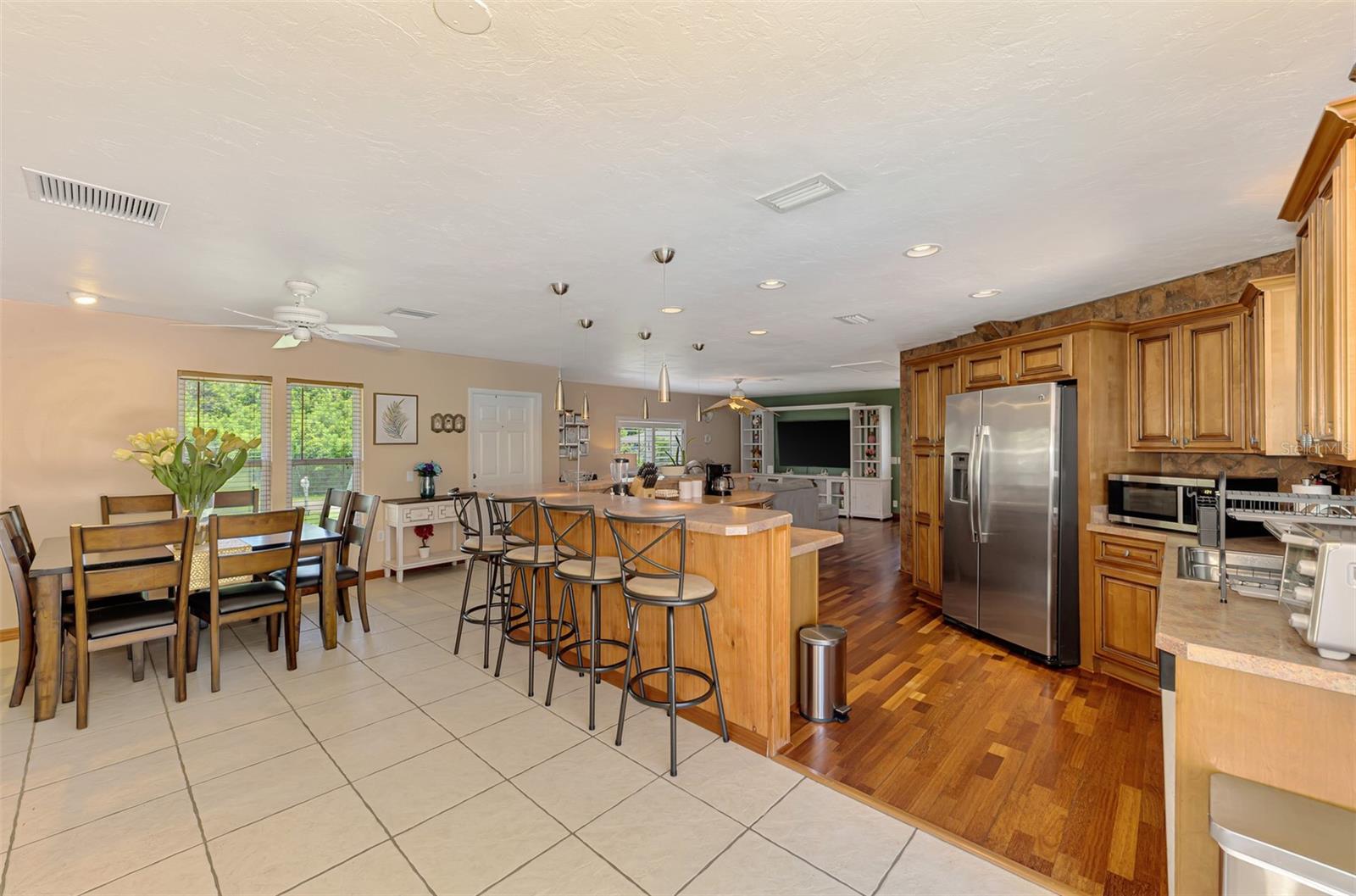 Image 9 of 66 For 5864 Viola Road