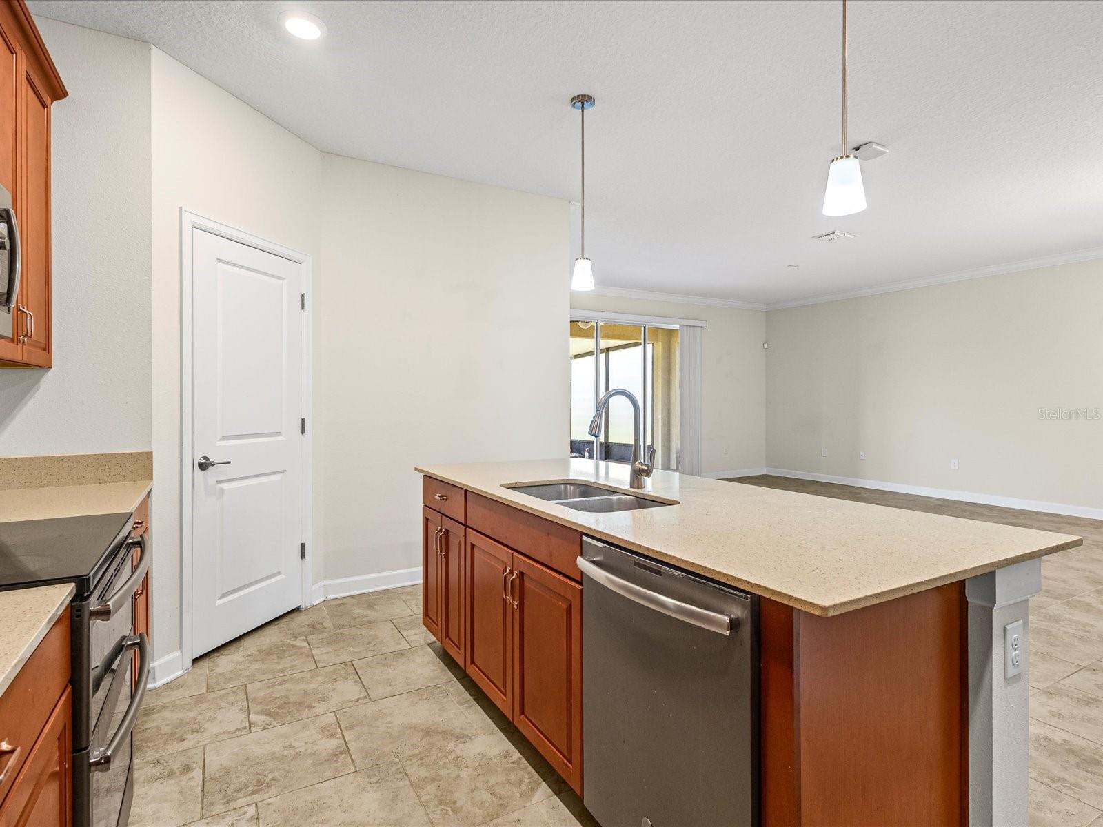 Image 15 of 45 For 213 Preston Avenue