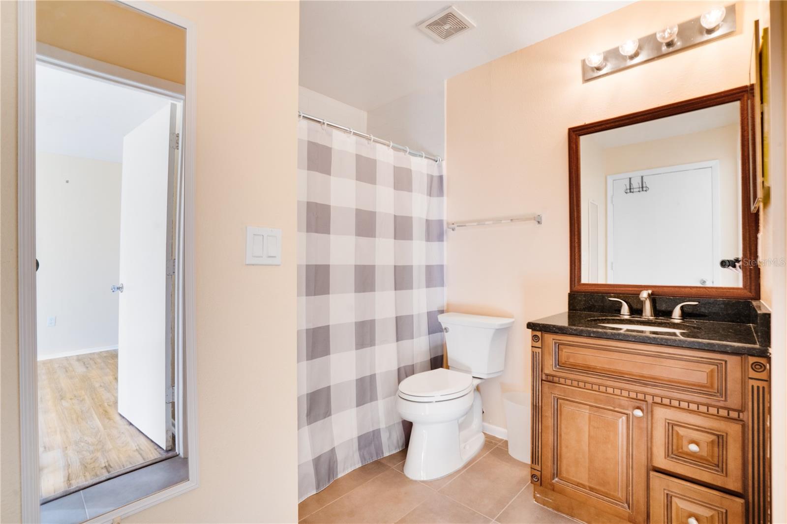 Image 12 of 16 For 2053 Dixie Belle Drive 2053c