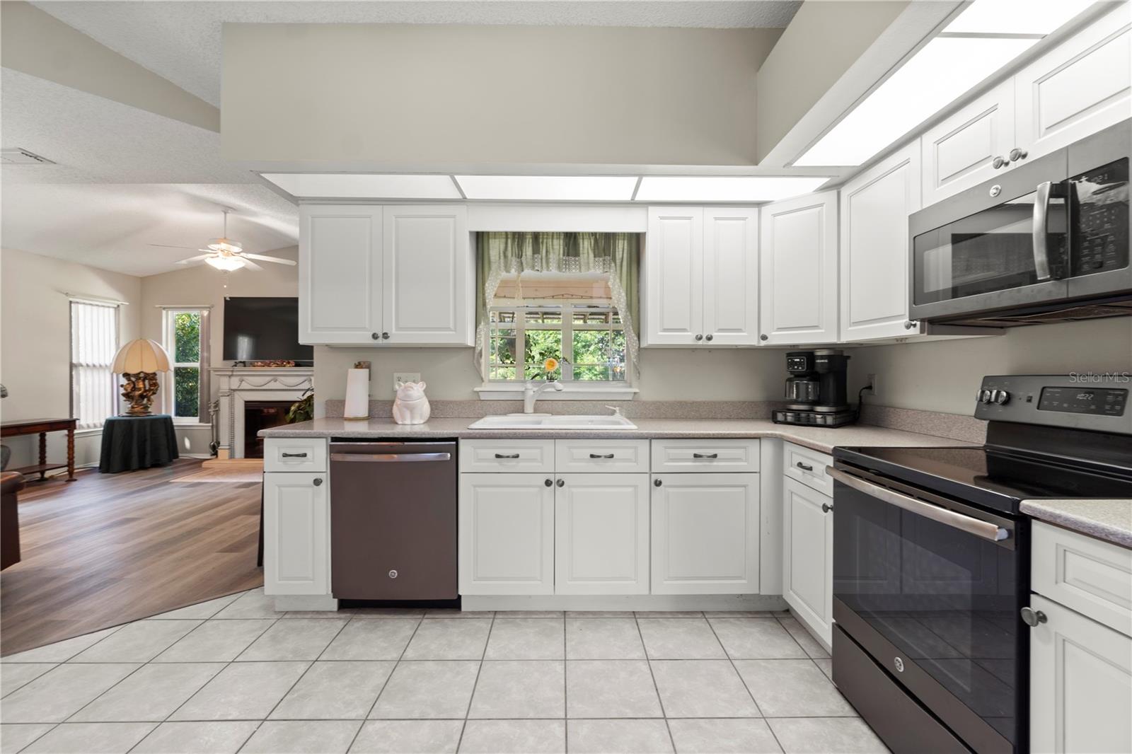 Image 12 of 38 For 143 Debary Drive