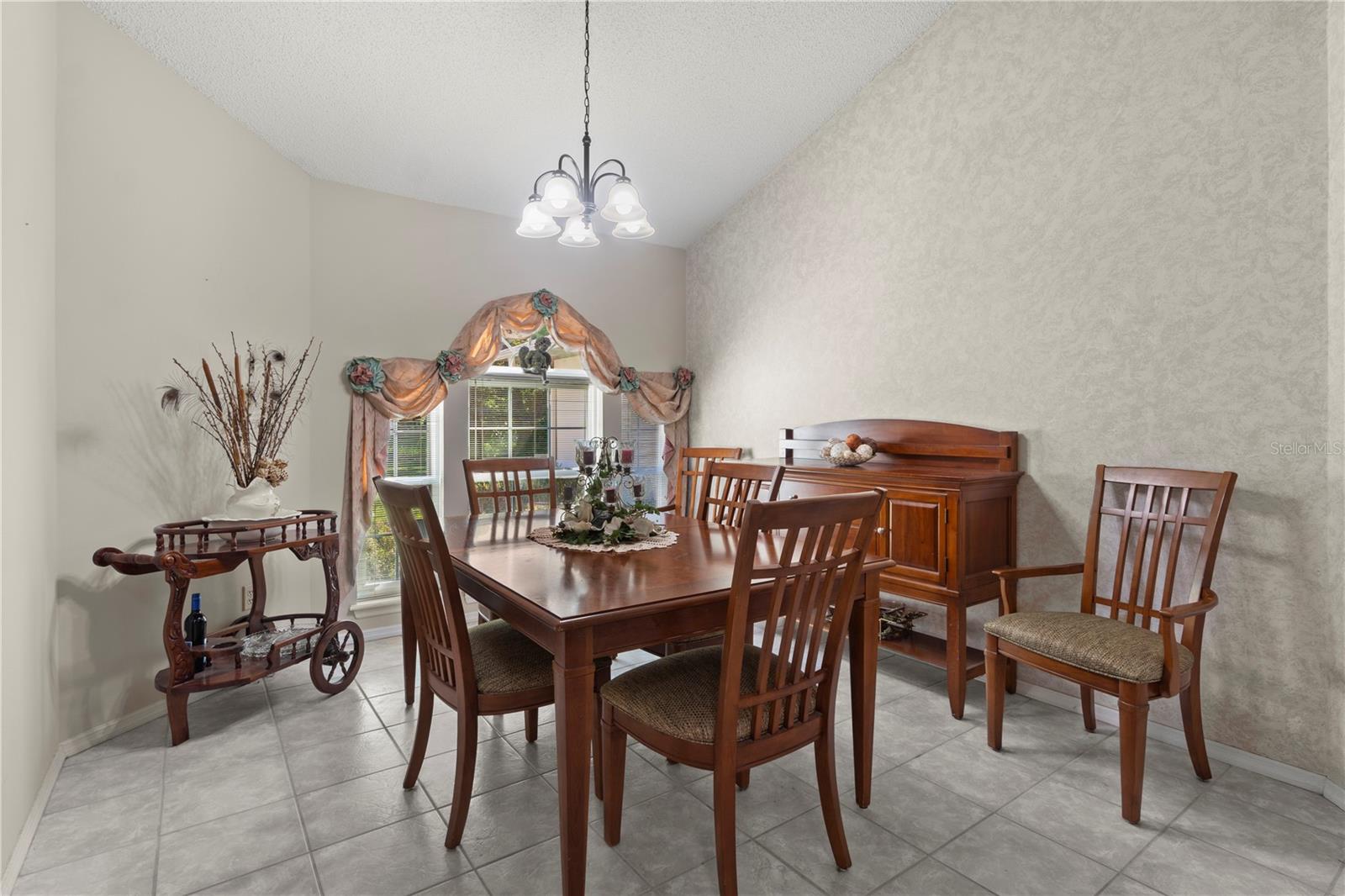 Image 6 of 38 For 143 Debary Drive