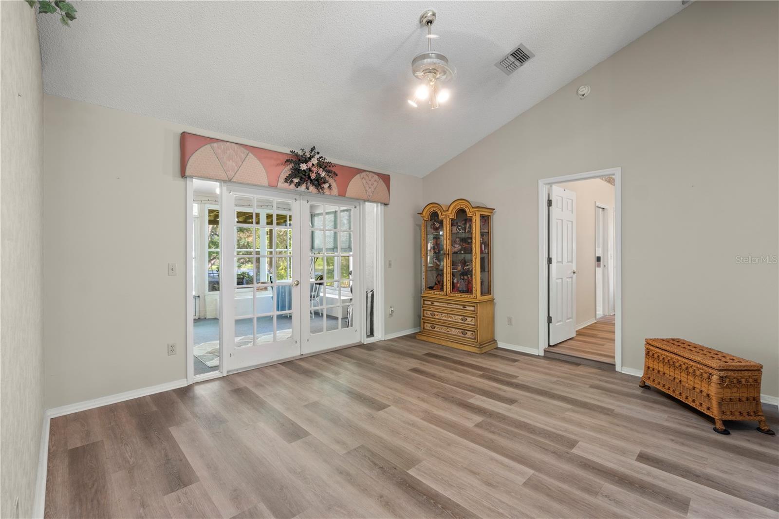 Image 7 of 38 For 143 Debary Drive