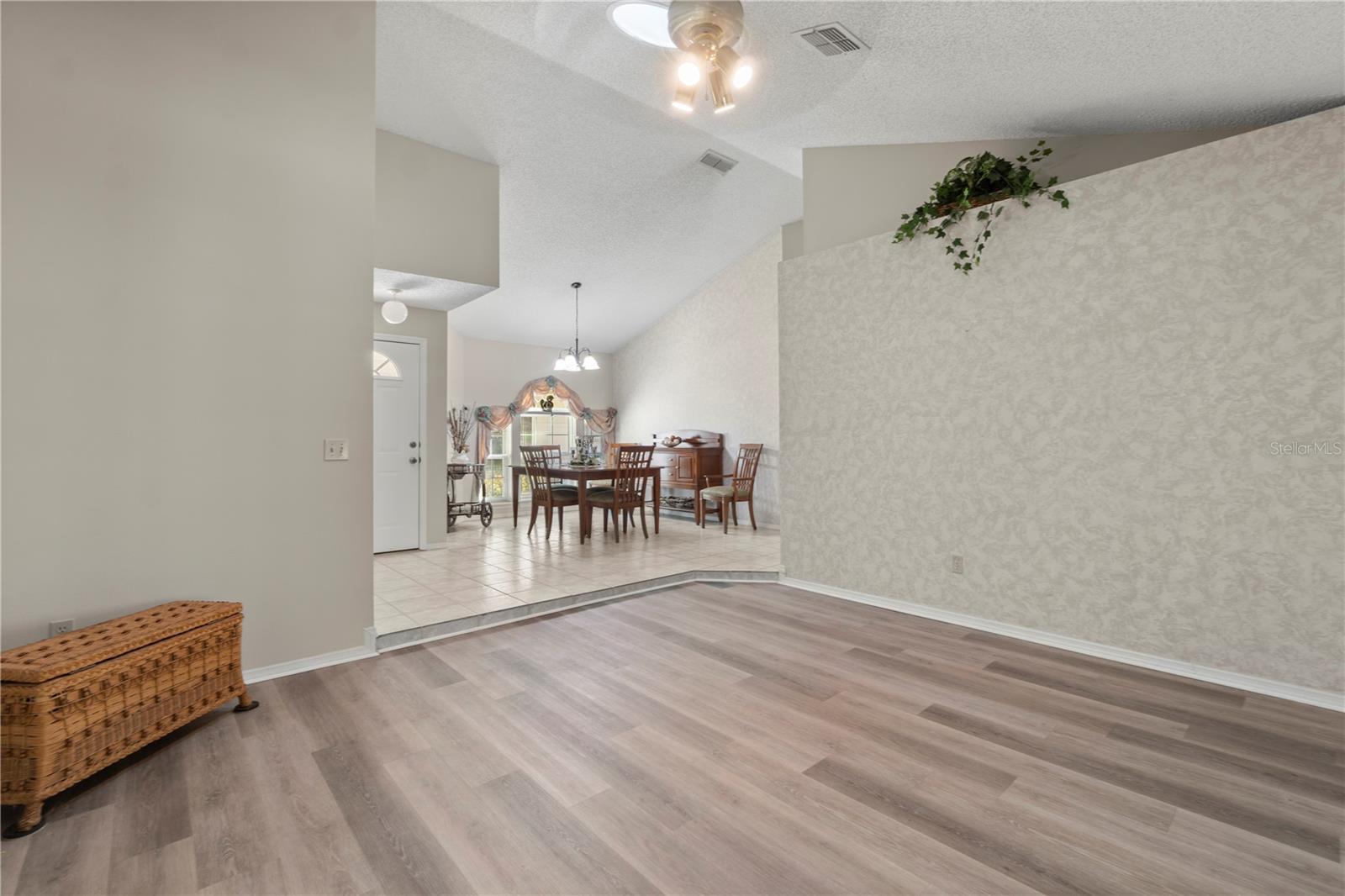 Image 8 of 38 For 143 Debary Drive