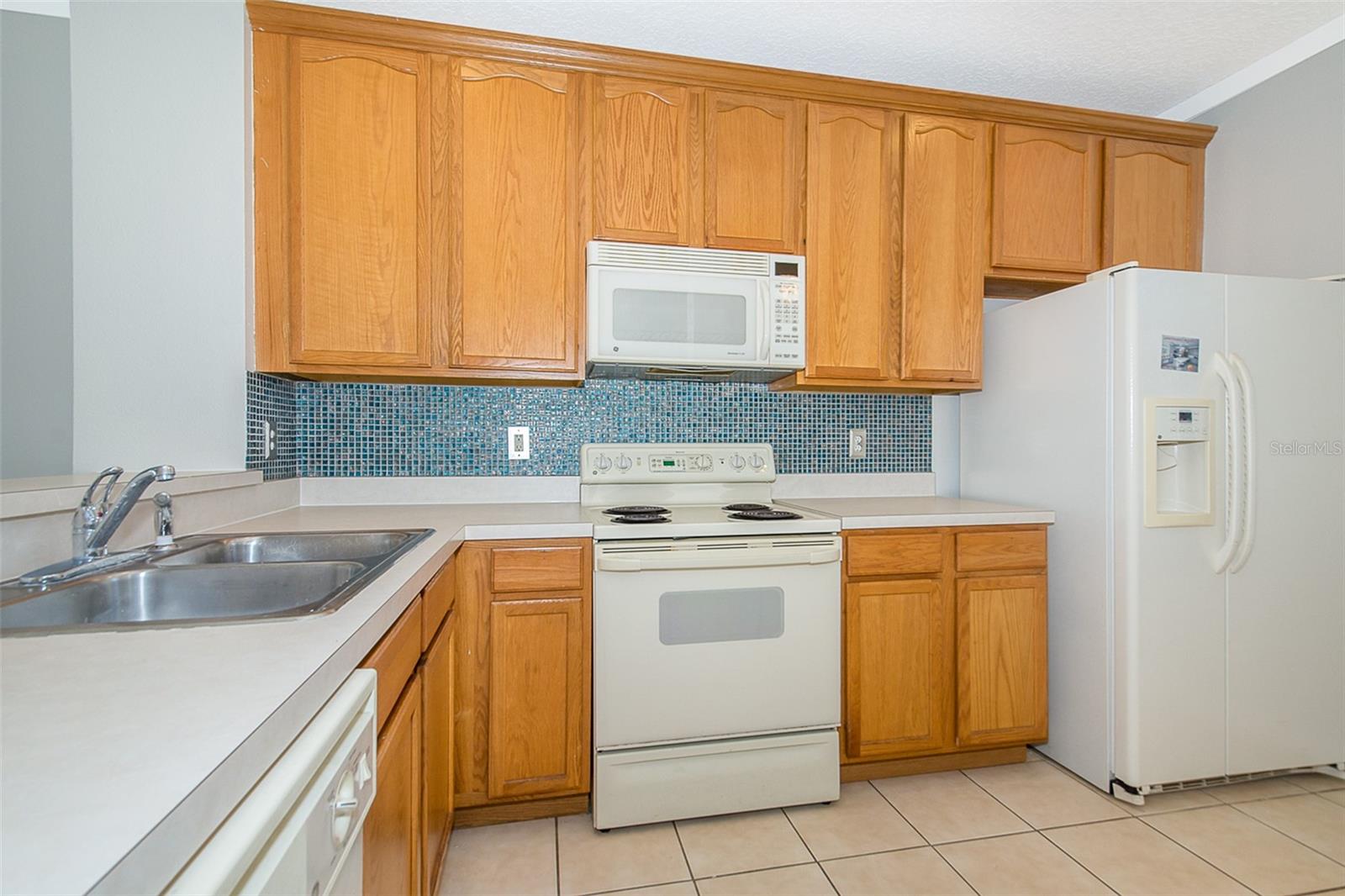 Image 7 of 20 For 3635 Wilshire Way Road 71