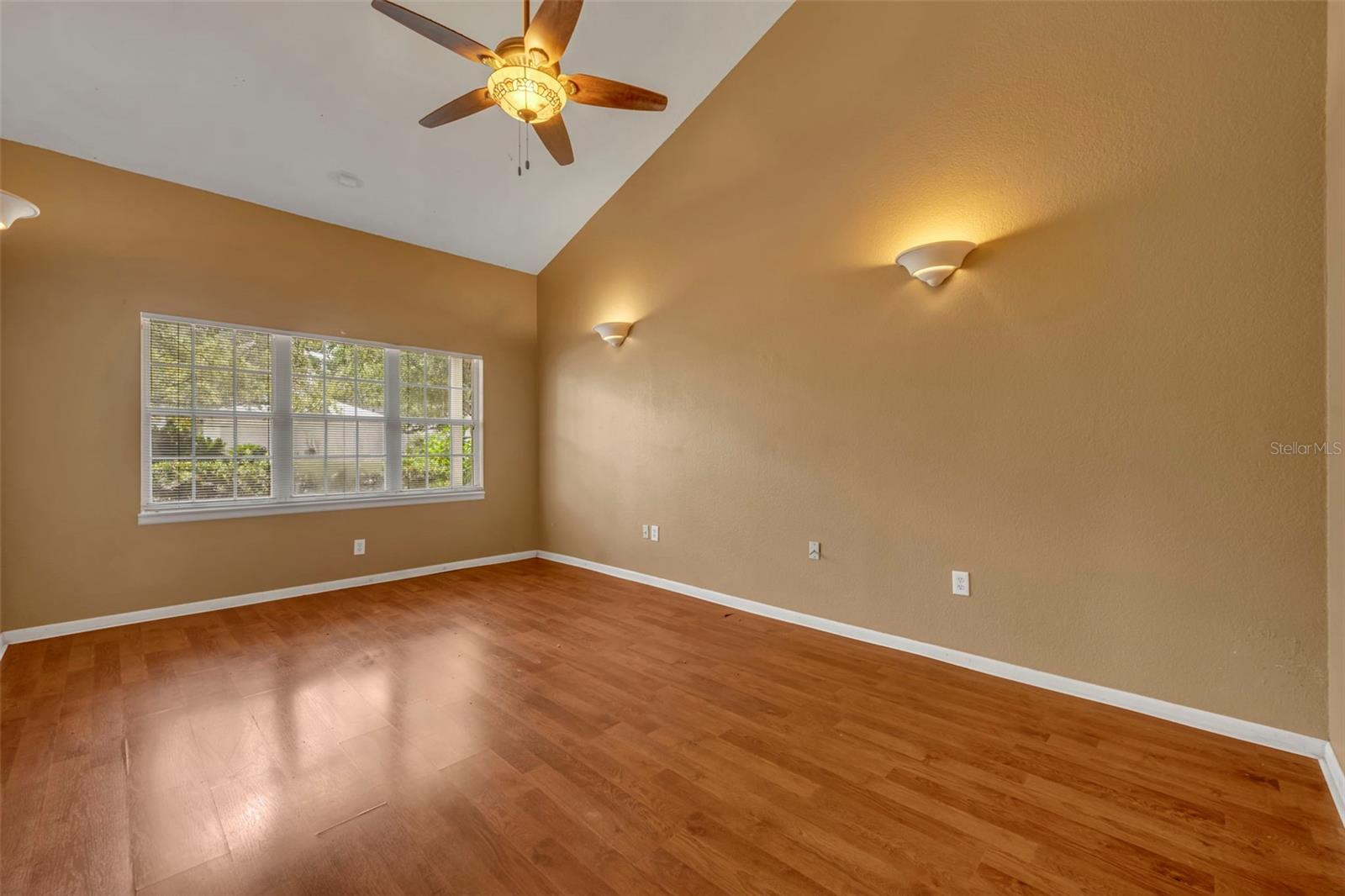 Image 20 of 32 For 1816 Mizell Avenue