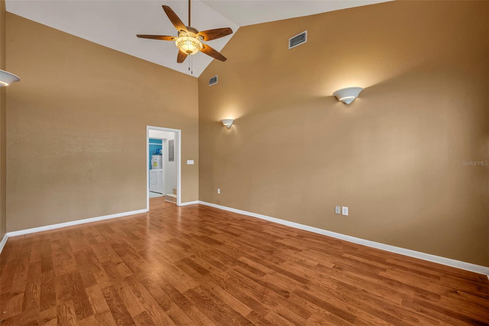 Image 21 of 32 For 1816 Mizell Avenue
