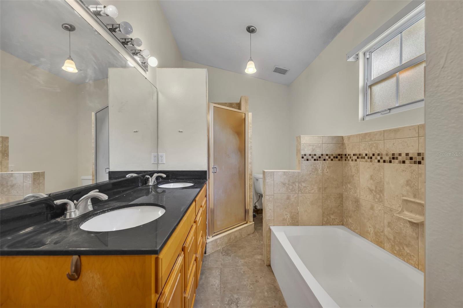 Image 22 of 32 For 1816 Mizell Avenue