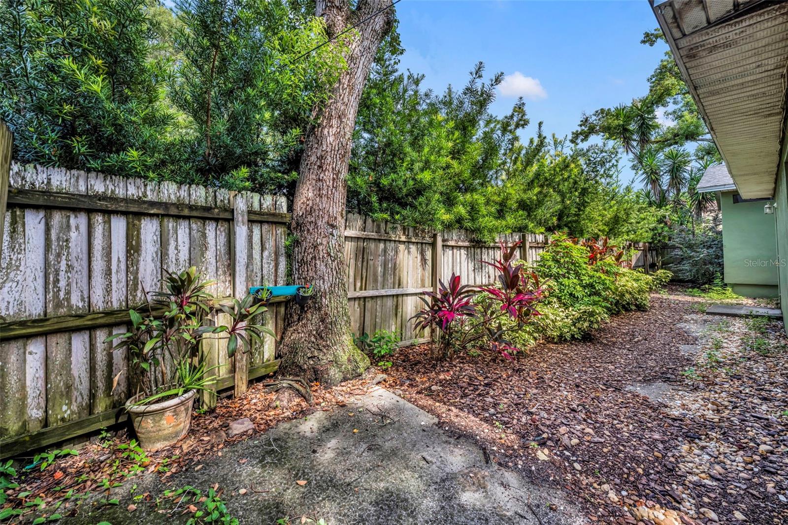 Image 30 of 32 For 1816 Mizell Avenue