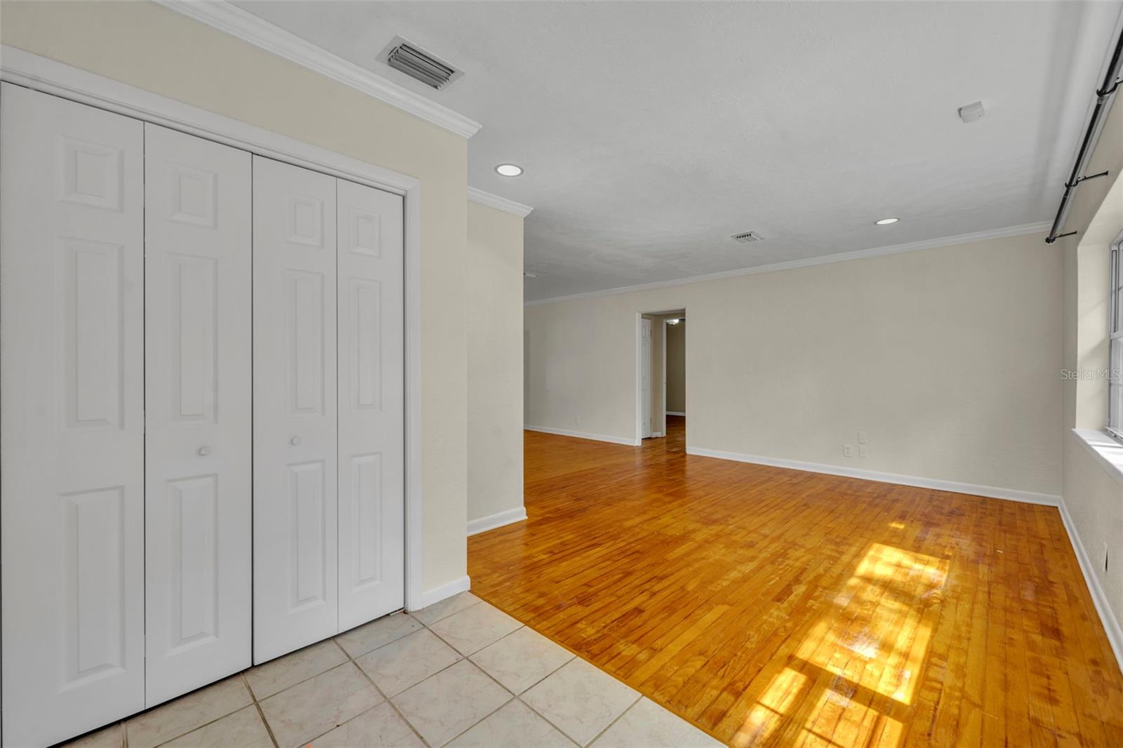 Image 5 of 32 For 1816 Mizell Avenue