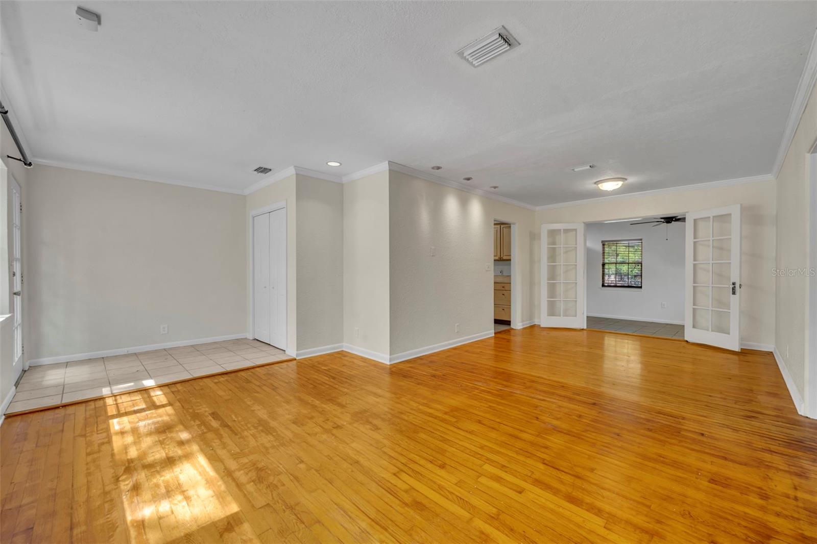 Image 7 of 32 For 1816 Mizell Avenue