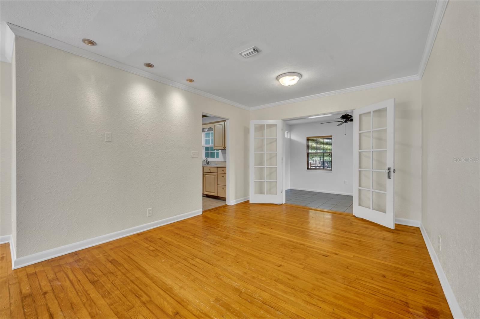 Image 9 of 32 For 1816 Mizell Avenue