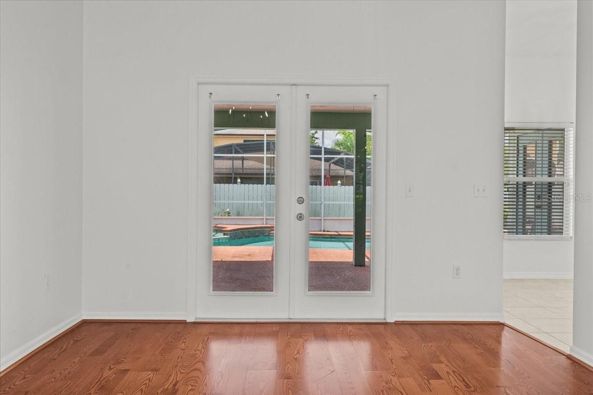 Image 18 of 46 For 274 Palmetto Springs Street