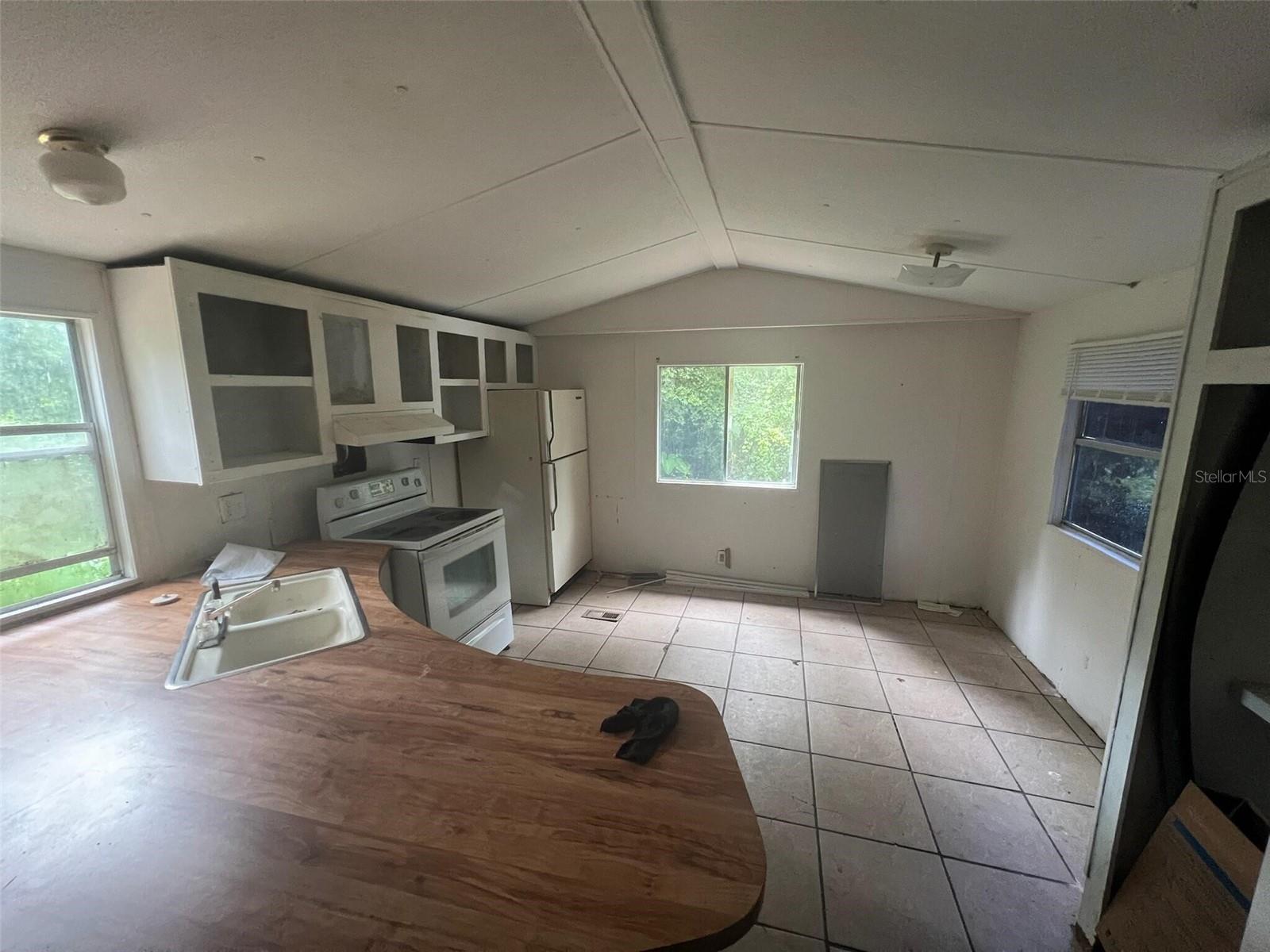 Image 7 of 8 For 17095 37th Terrace
