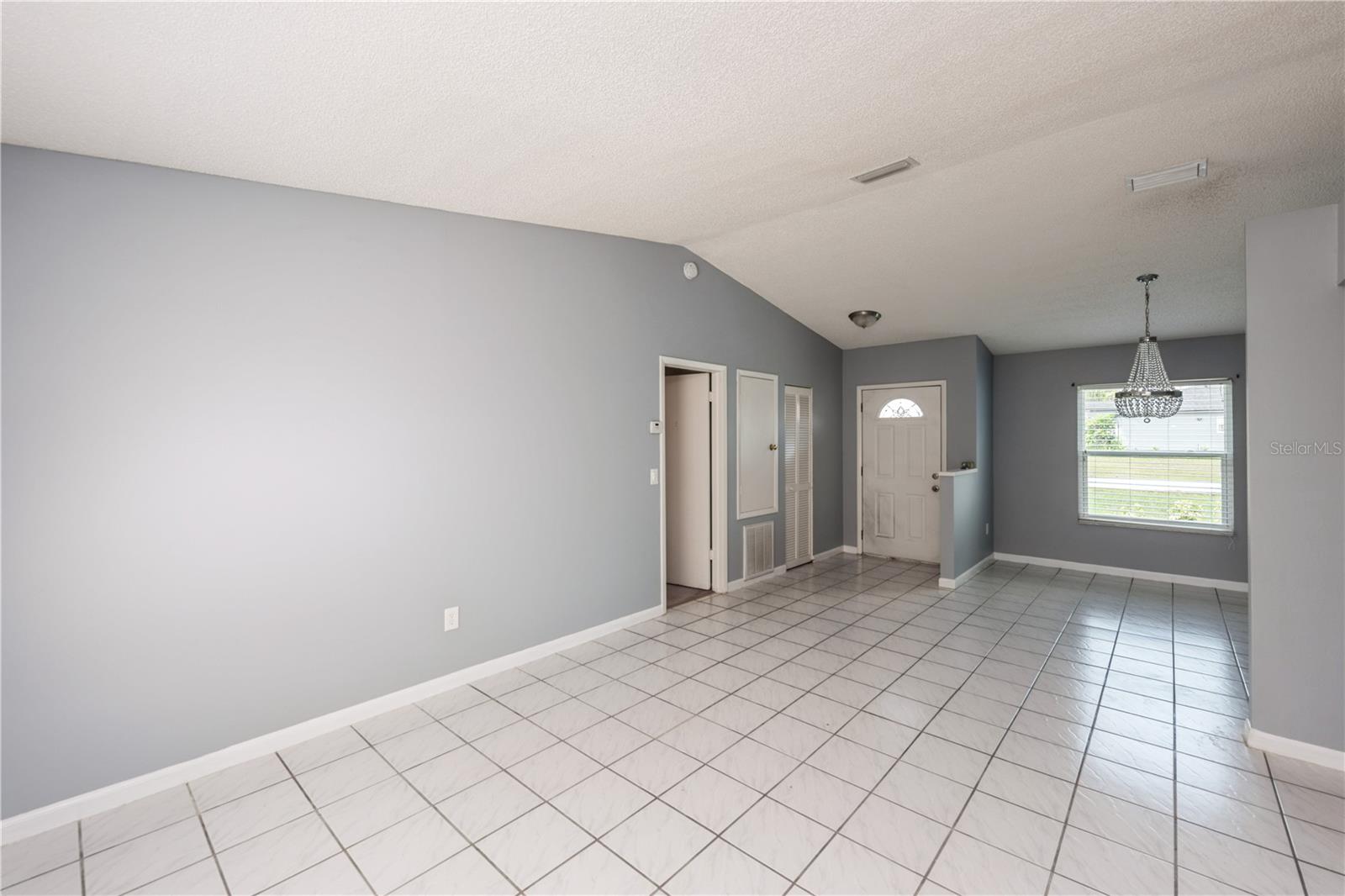 Image 7 of 15 For 2941 Desmond Court