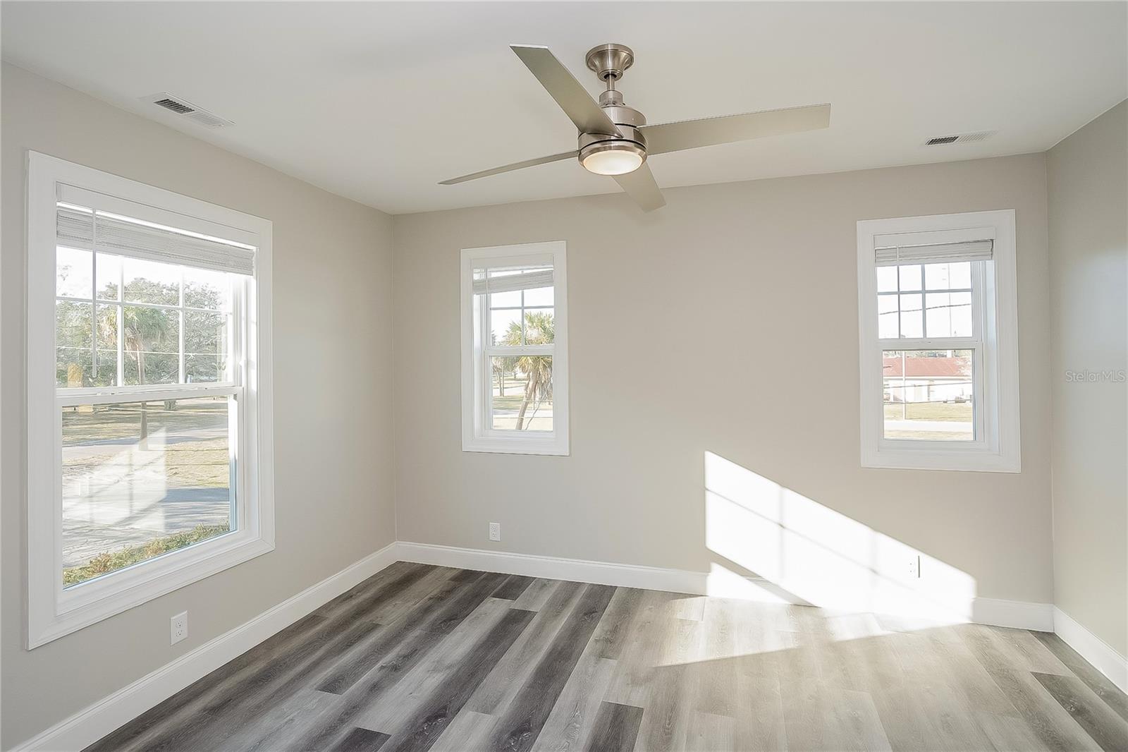 Image 10 of 17 For 3155 4th Avenue S