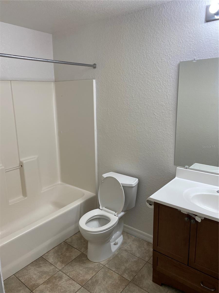 Image 6 of 7 For 5467 Vineland Road 6314