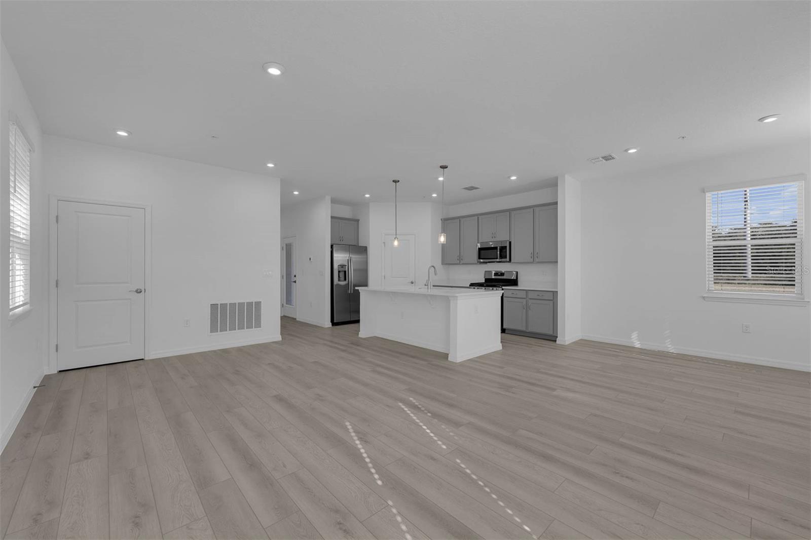 Image 5 of 23 For 5622 Stockade Boulevard