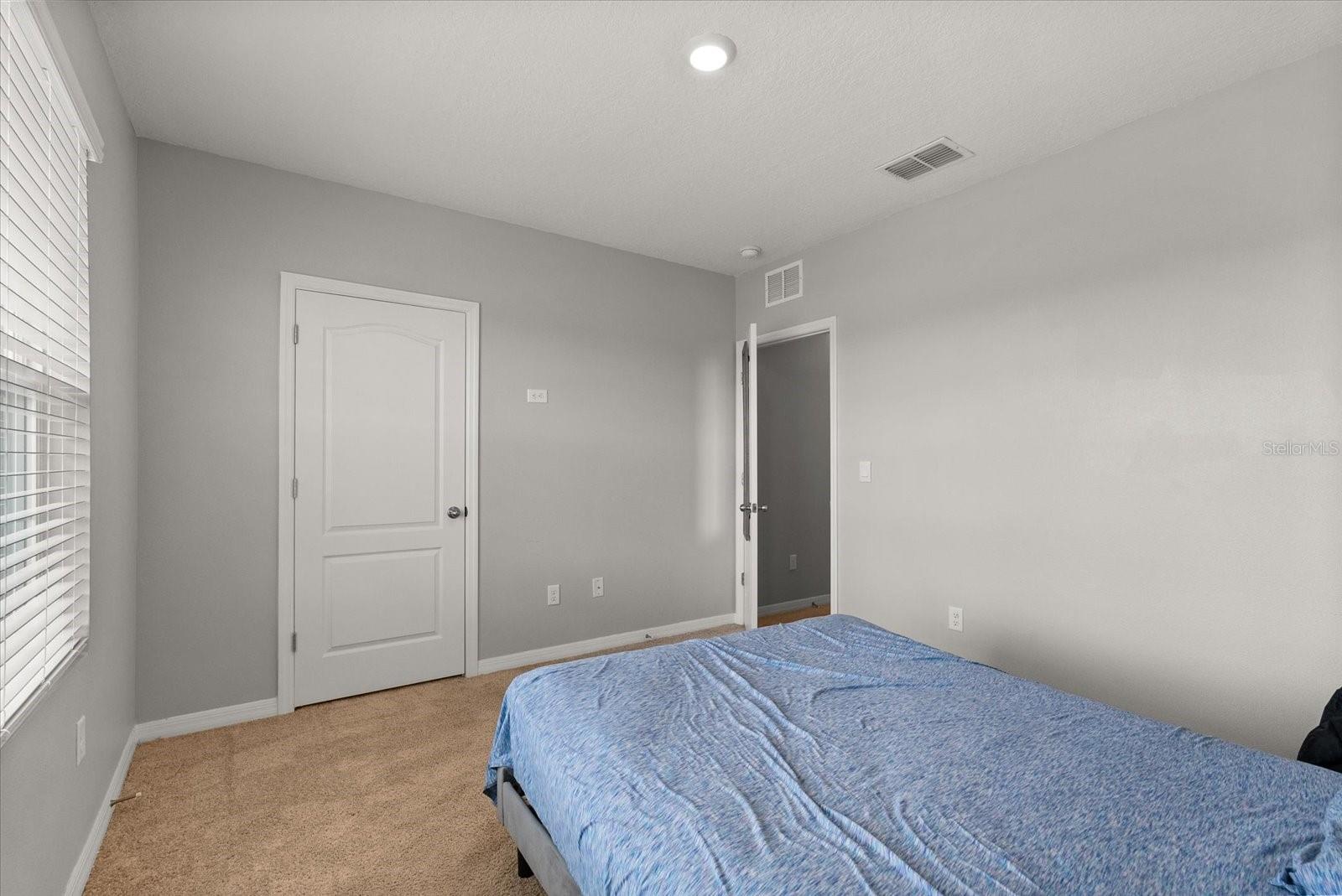 Image 18 of 37 For 11237 Amber Ridge Drive