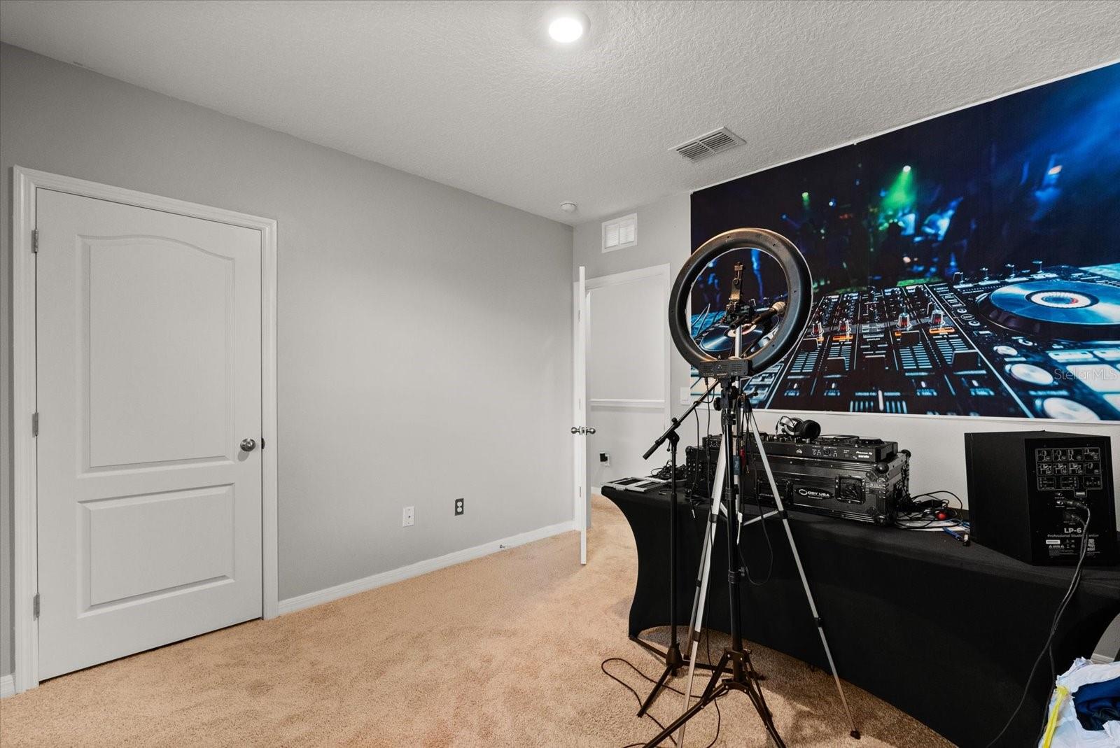 Image 24 of 37 For 11237 Amber Ridge Drive