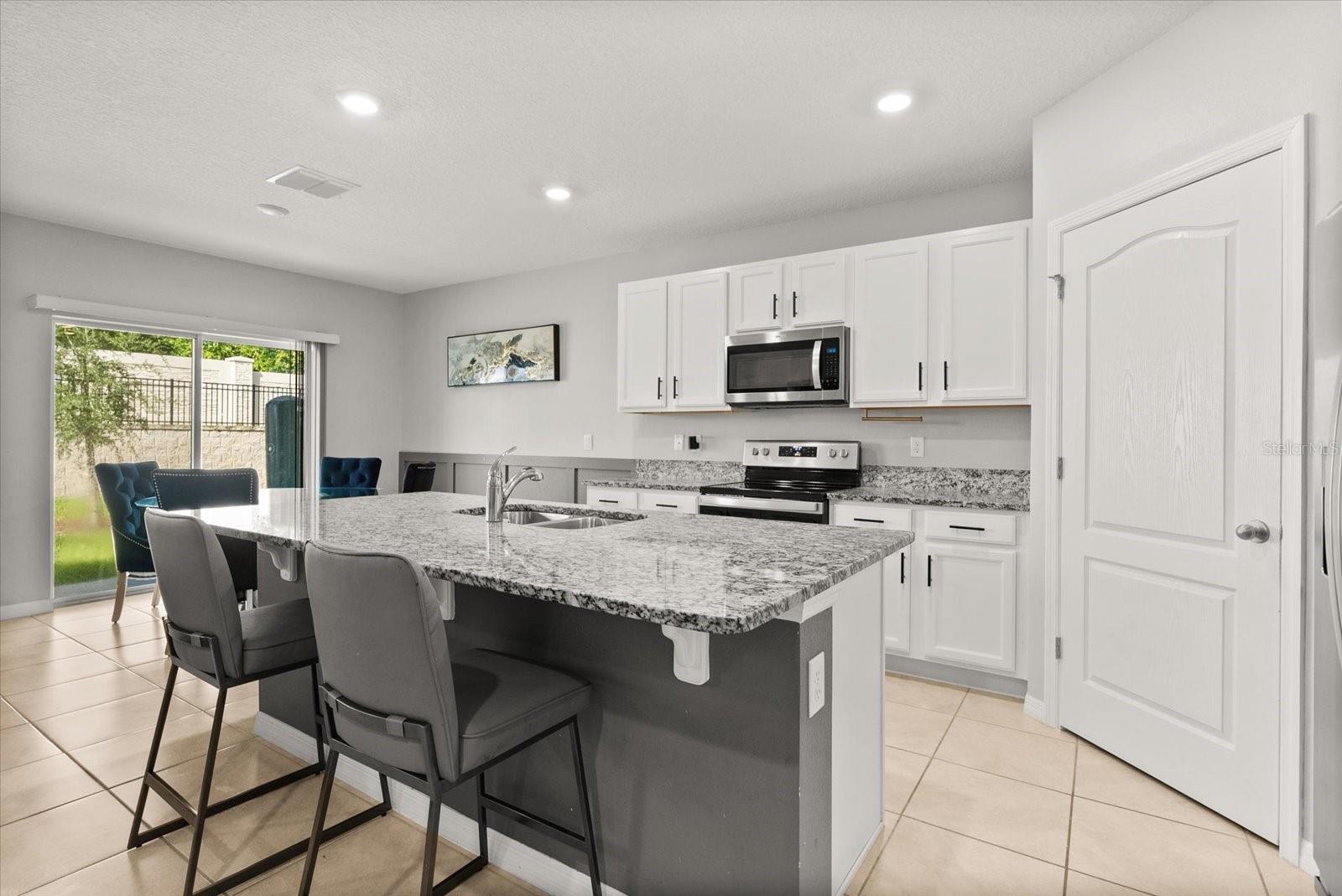 Image 5 of 37 For 11237 Amber Ridge Drive