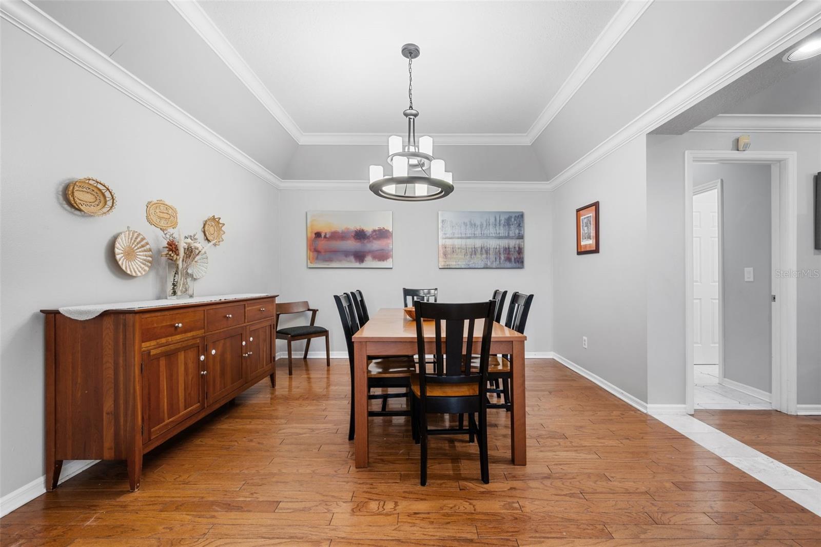 Image 10 of 39 For 7117 Wooded Village