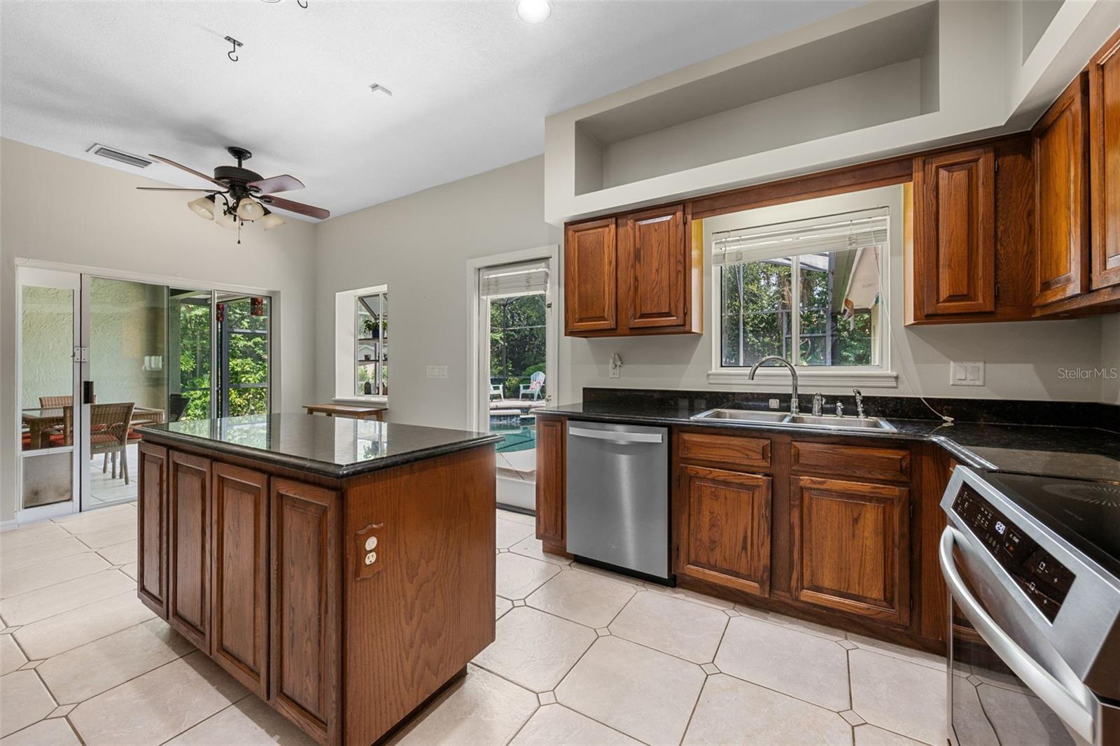 Image 11 of 39 For 7117 Wooded Village