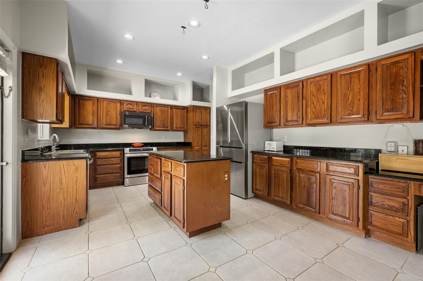 Image 12 of 39 For 7117 Wooded Village