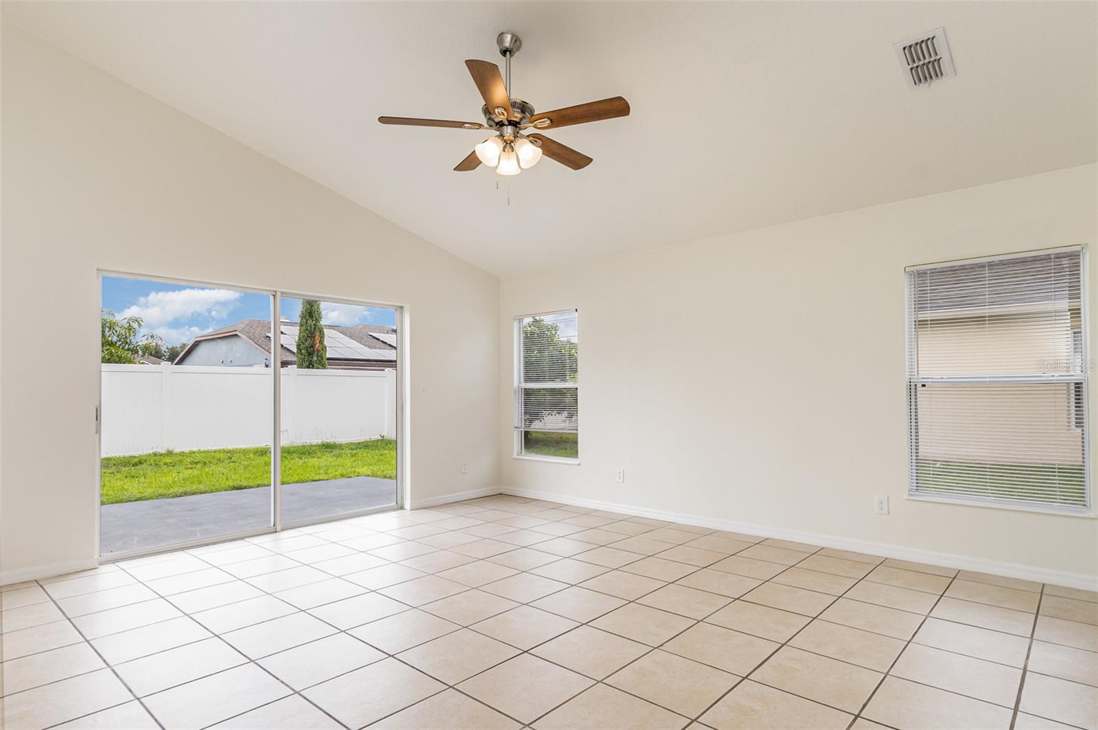 Image 5 of 15 For 4665 Doral Park Avenue