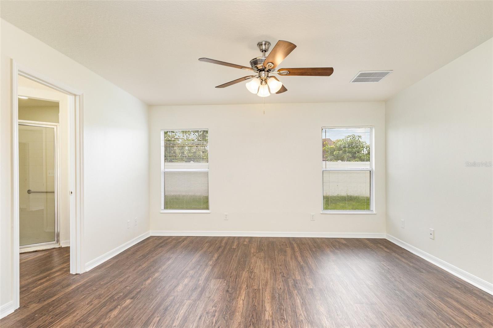 Image 9 of 15 For 4665 Doral Park Avenue