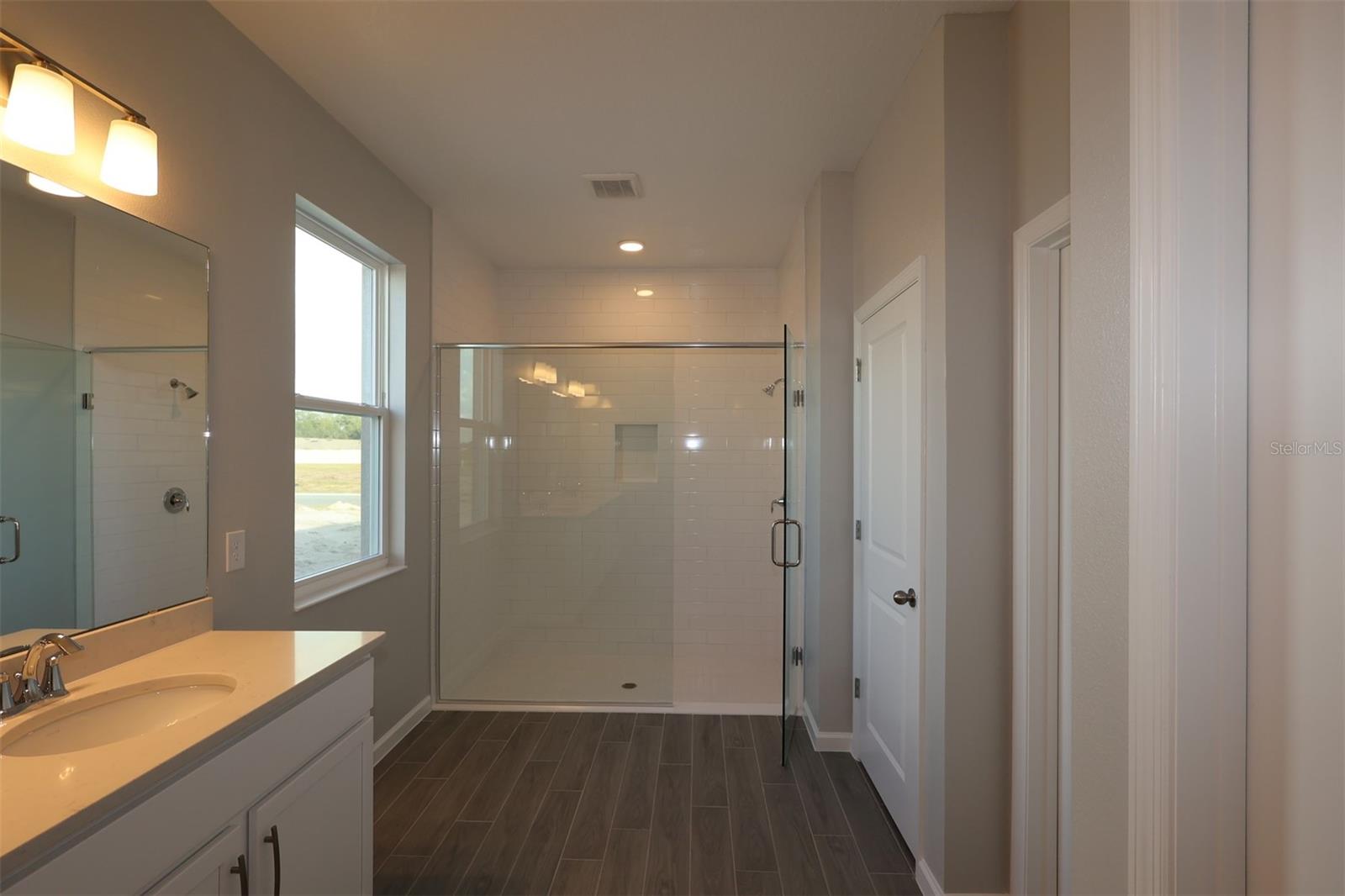 Image 41 of 56 For 6868 Yellow Warbler Bend