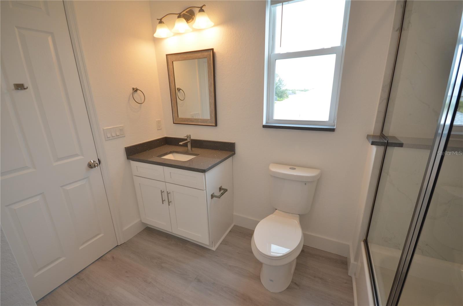 Image 21 of 27 For 8581 Agate Street