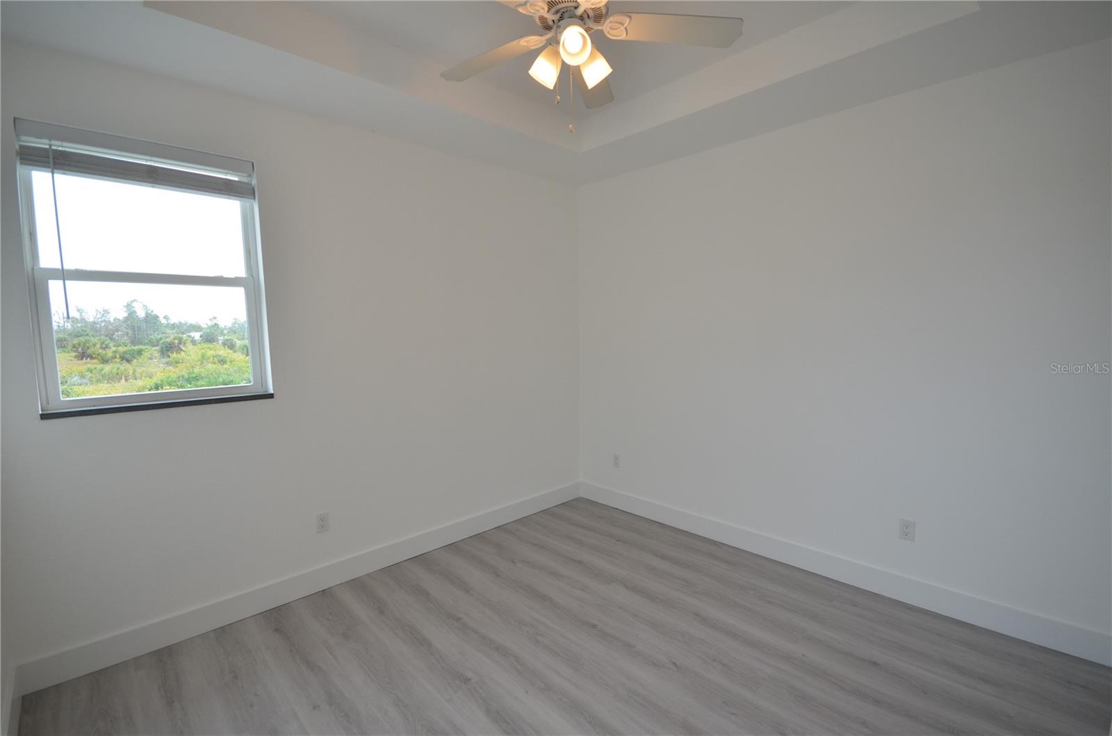 Image 6 of 27 For 8581 Agate Street