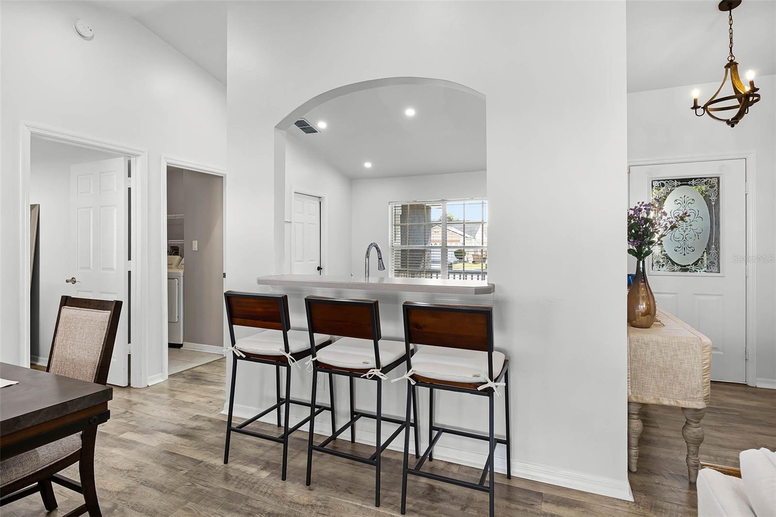Image 11 of 37 For 15532 Kensington Trail