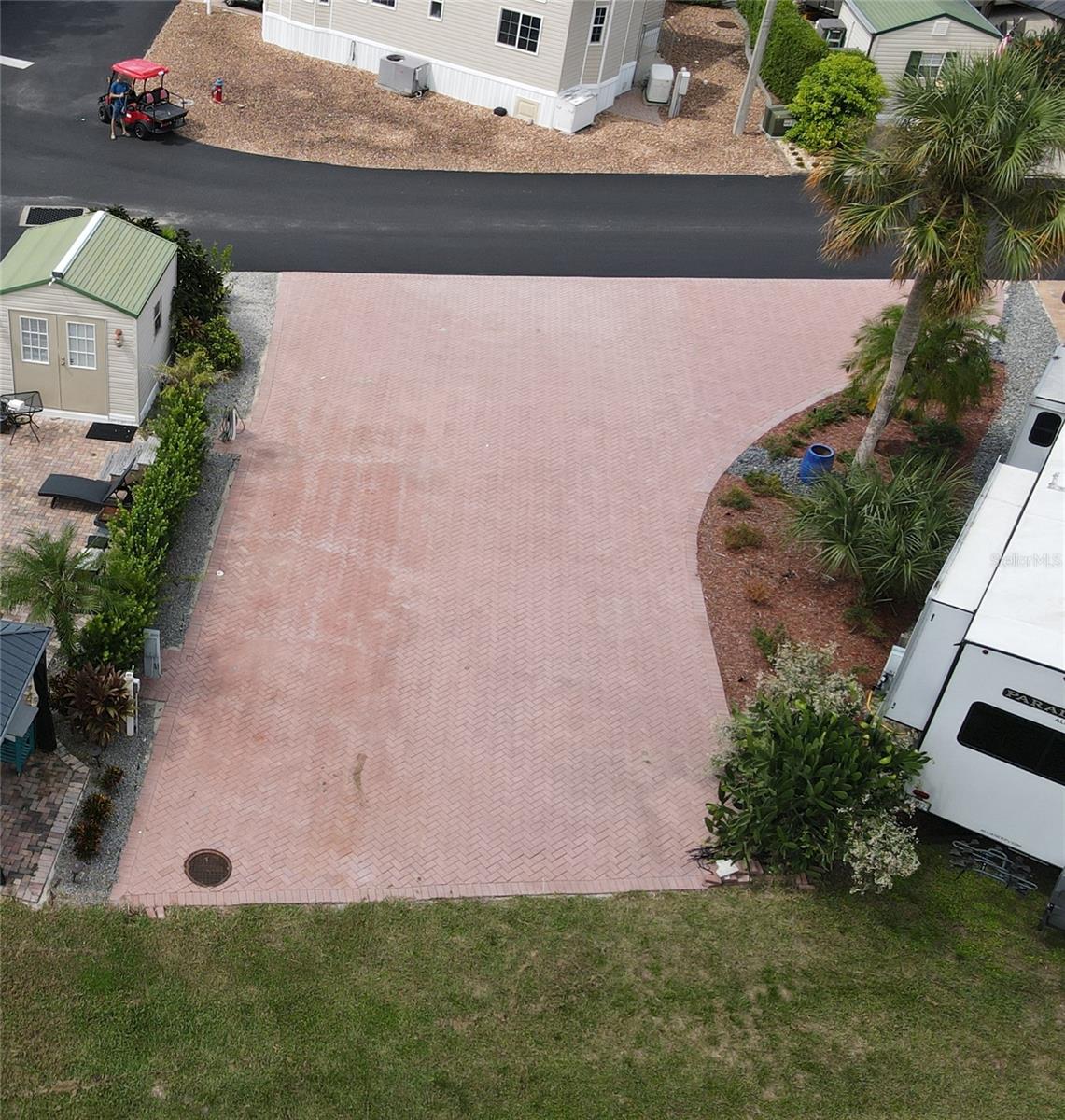 Image 2 of 10 For 16512 Sunshine Avenue 066