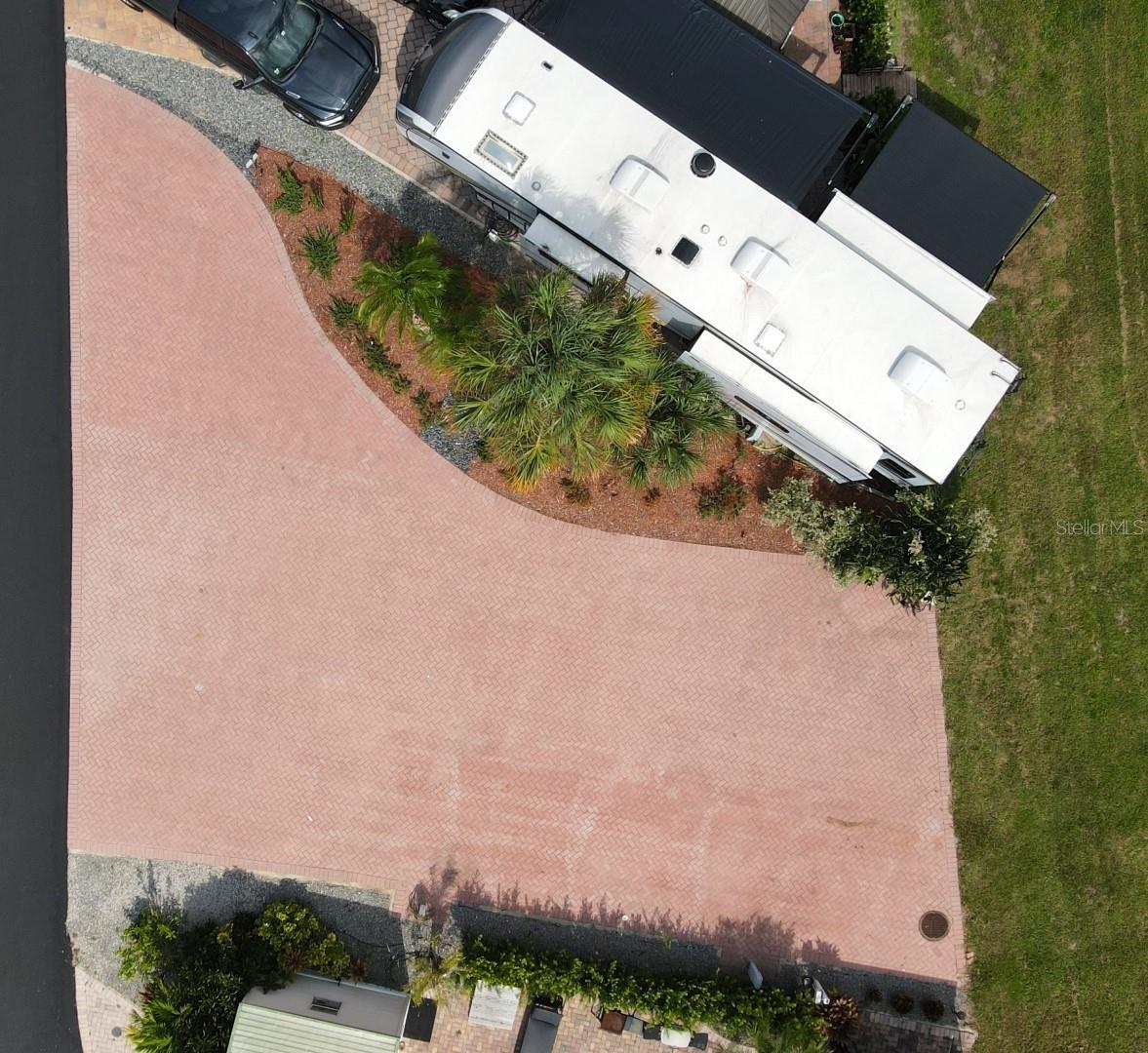 Image 4 of 10 For 16512 Sunshine Avenue 066