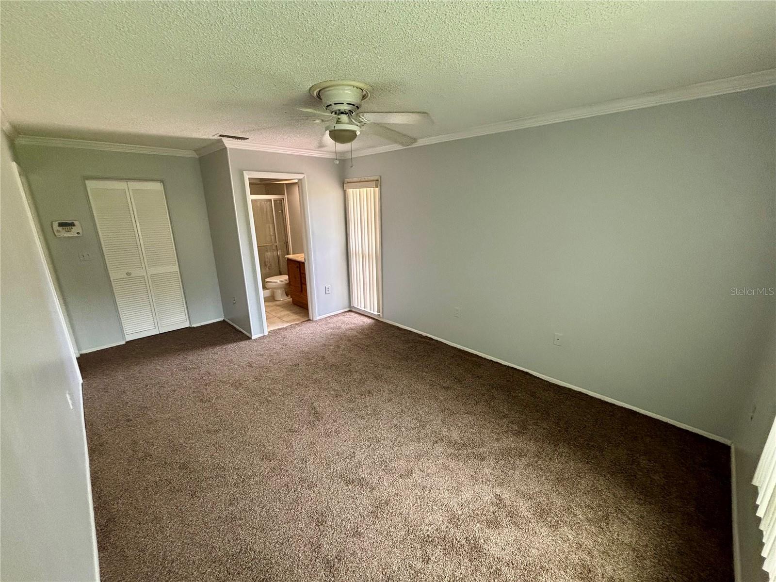 Listing photo id 15 for 8131 Braddock Circle 1