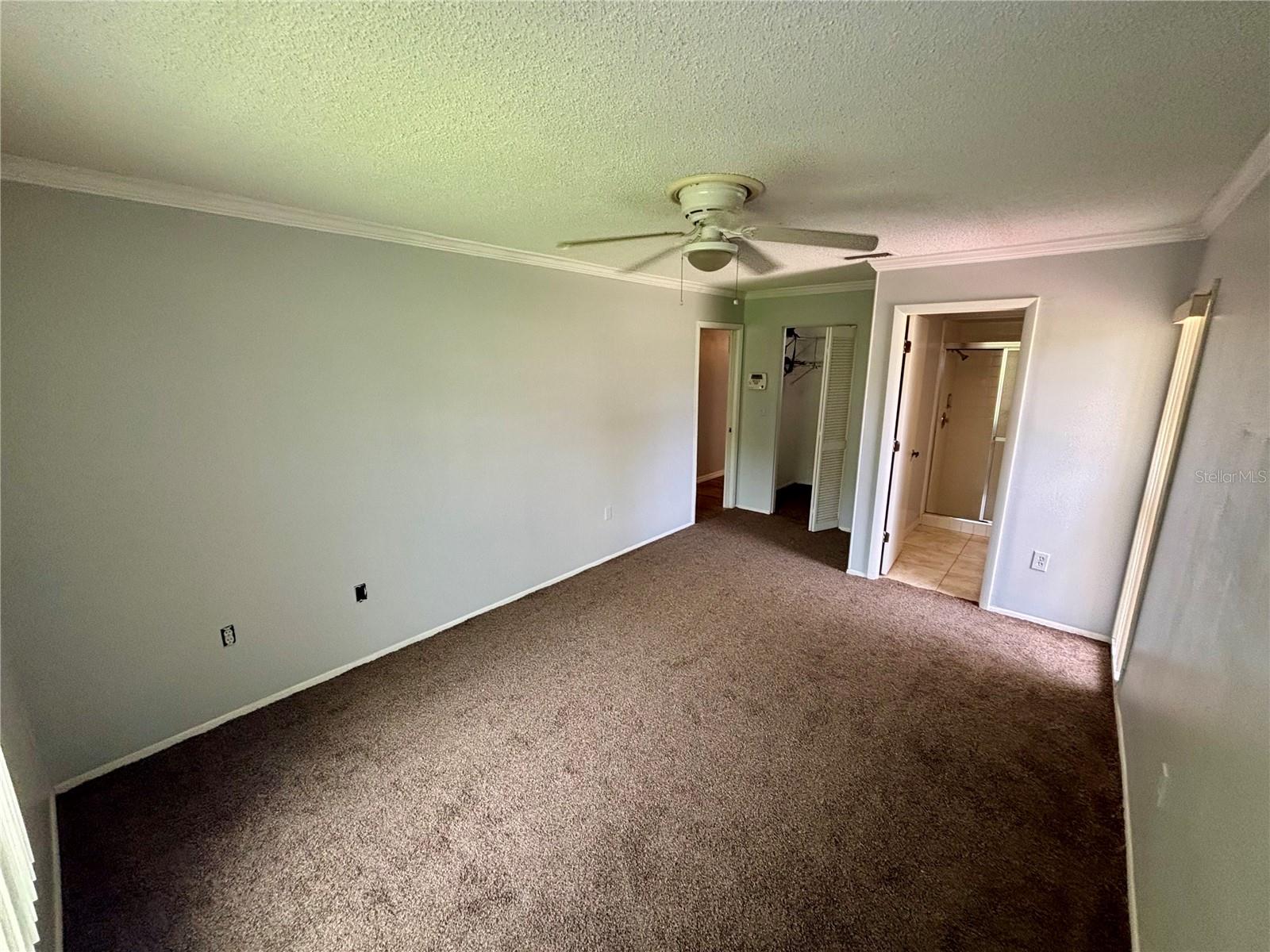 Listing photo id 16 for 8131 Braddock Circle 1