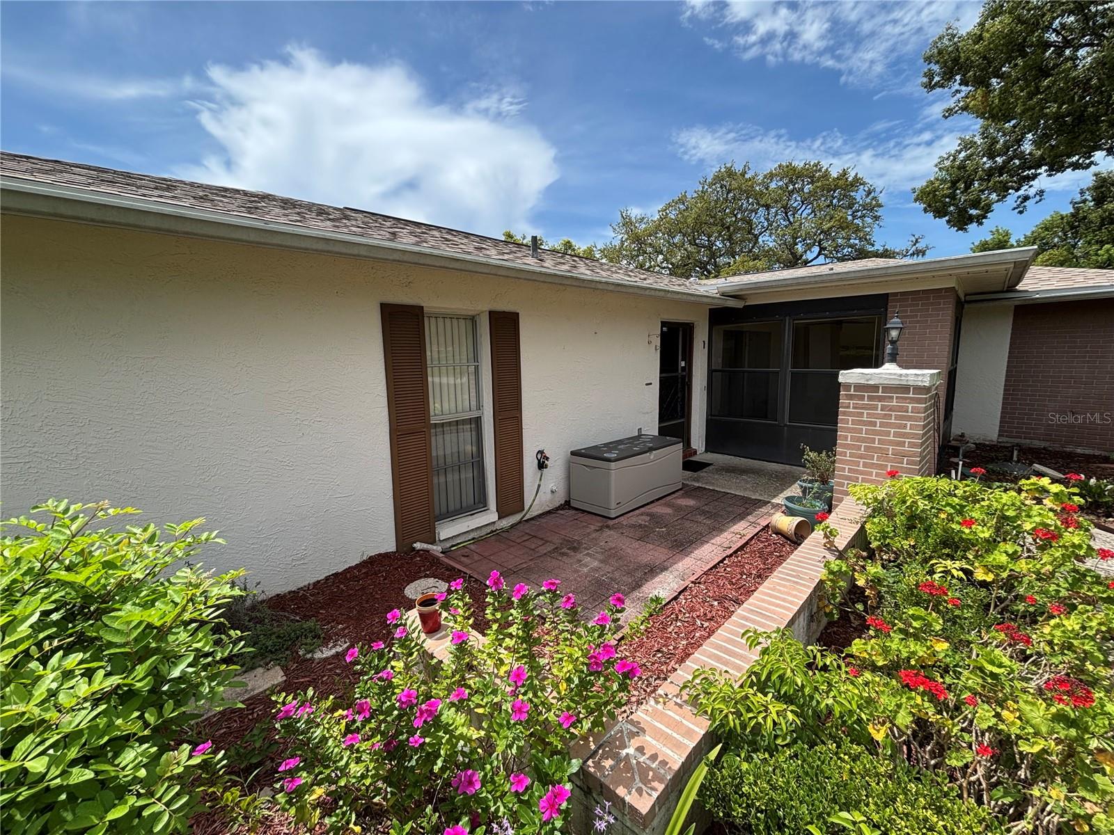 Listing photo id 0 for 8131 Braddock Circle 1